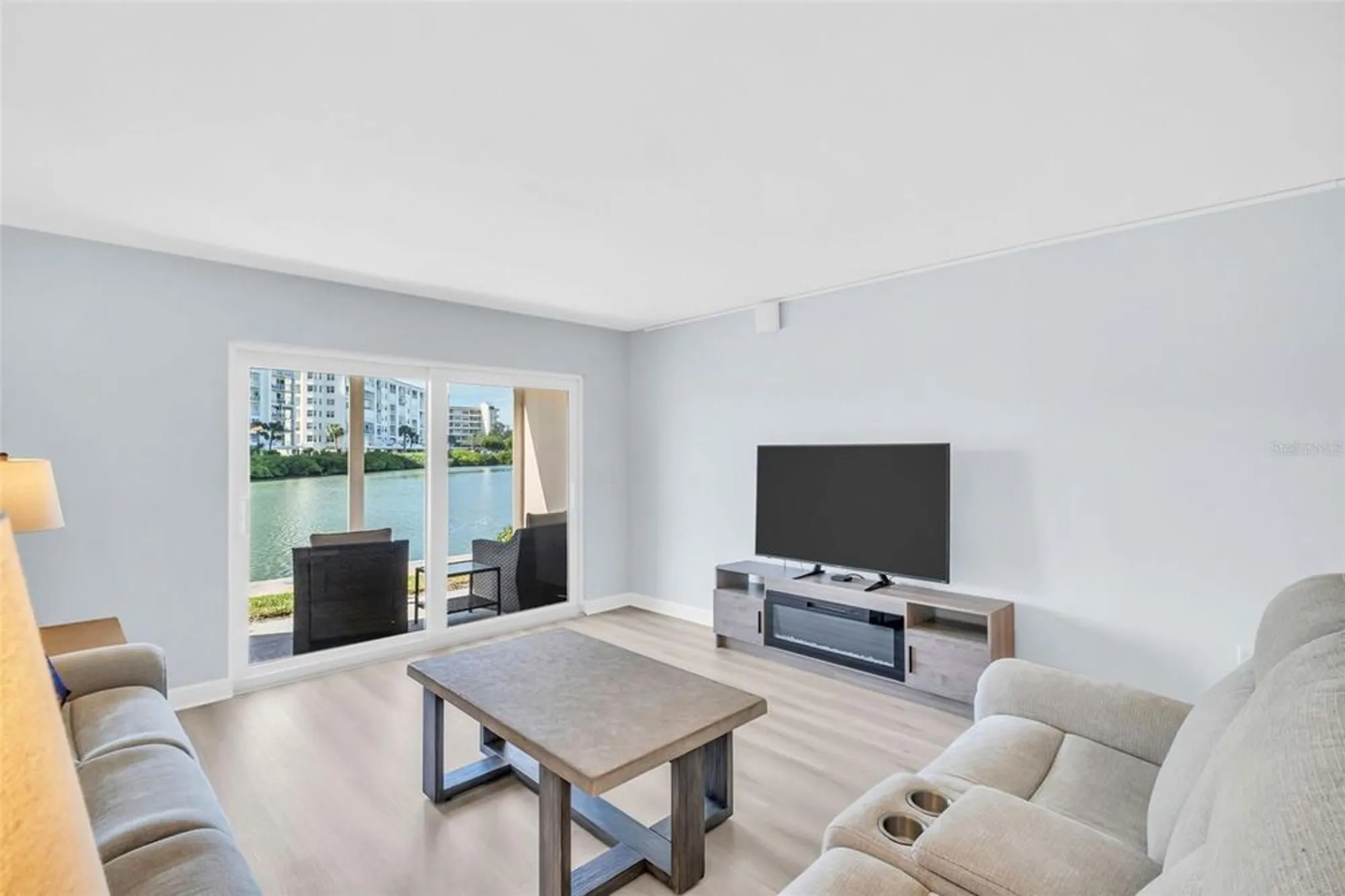 Property Slideshow image 27 of 37 | 7930 sun island dr 104, South Pasadena, FL, 33707