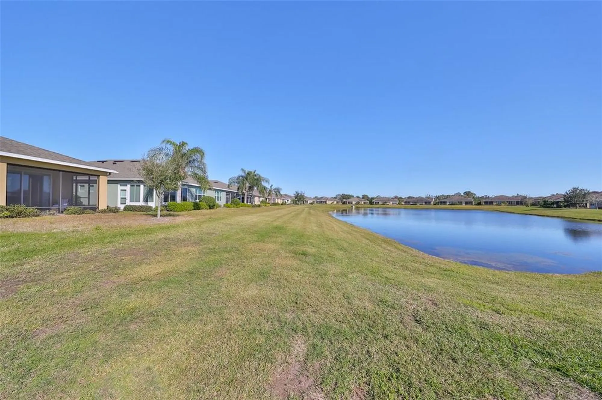 Property Slideshow image 43 of 67 | 611 chipper dr, Sun City Center, FL, 33573