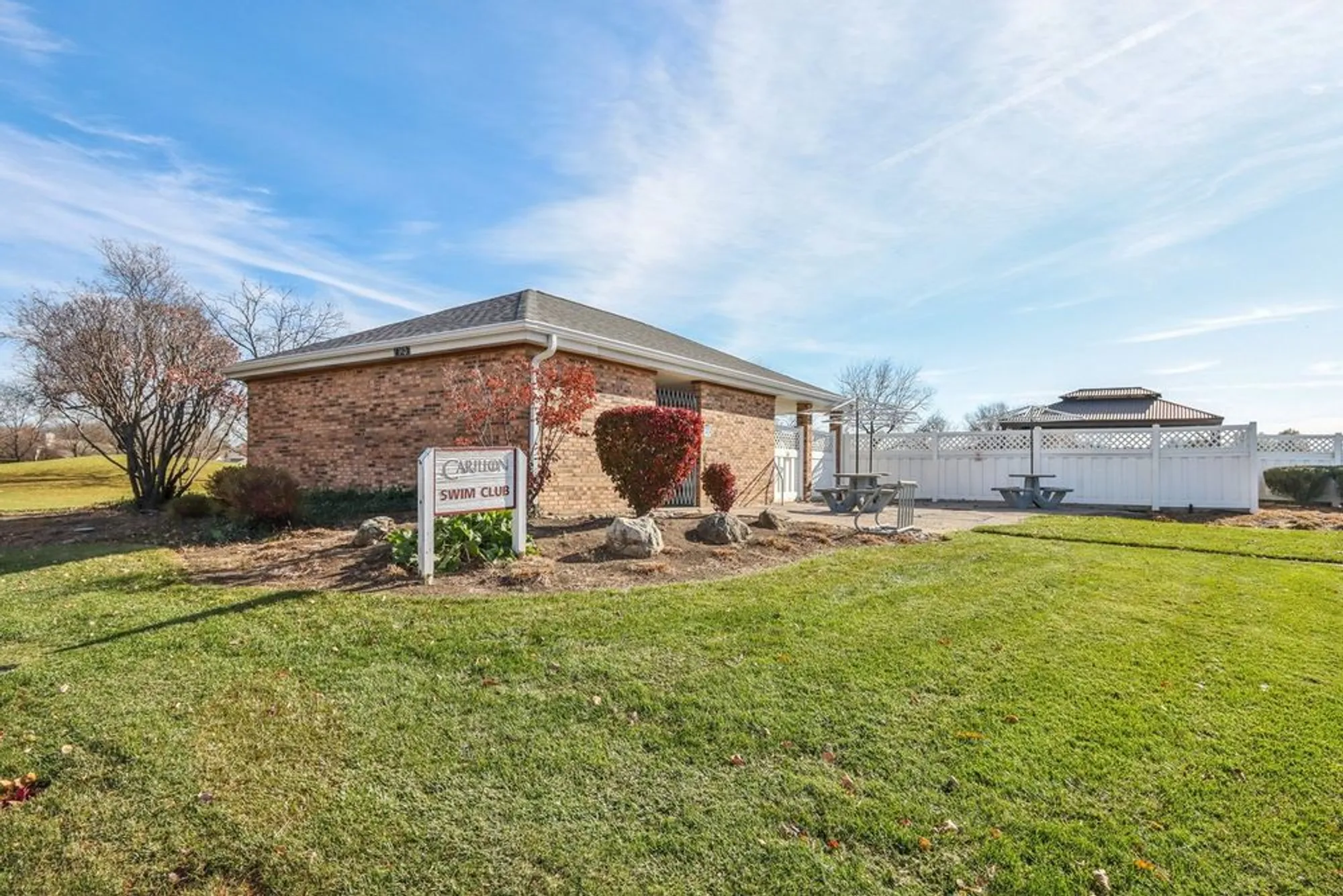 Property Slideshow image 32 of 38 | 13322 s bayberry ln, Plainfield, IL, 60544