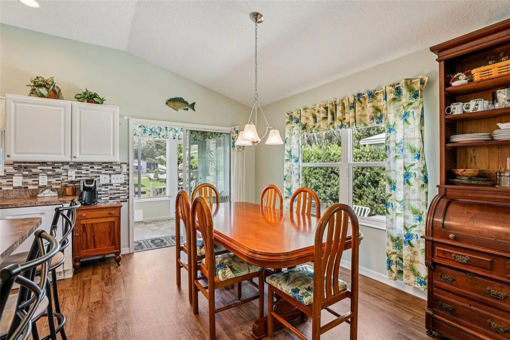 Property Slideshow image 8 of 57 | 703 royal palm ave, Lady Lake, FL, 32159