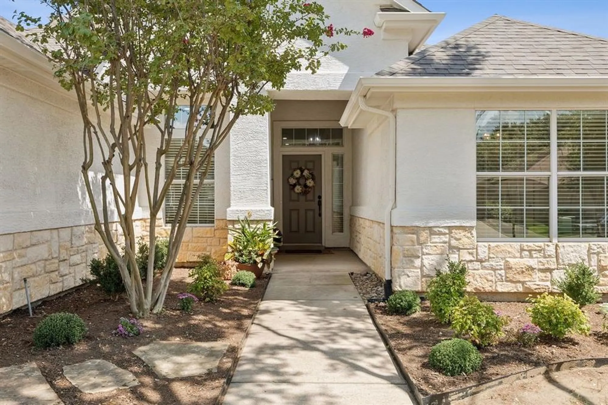 Property Slideshow image 5 of 31 | 10101 southpoint ct, Denton, TX, 76207