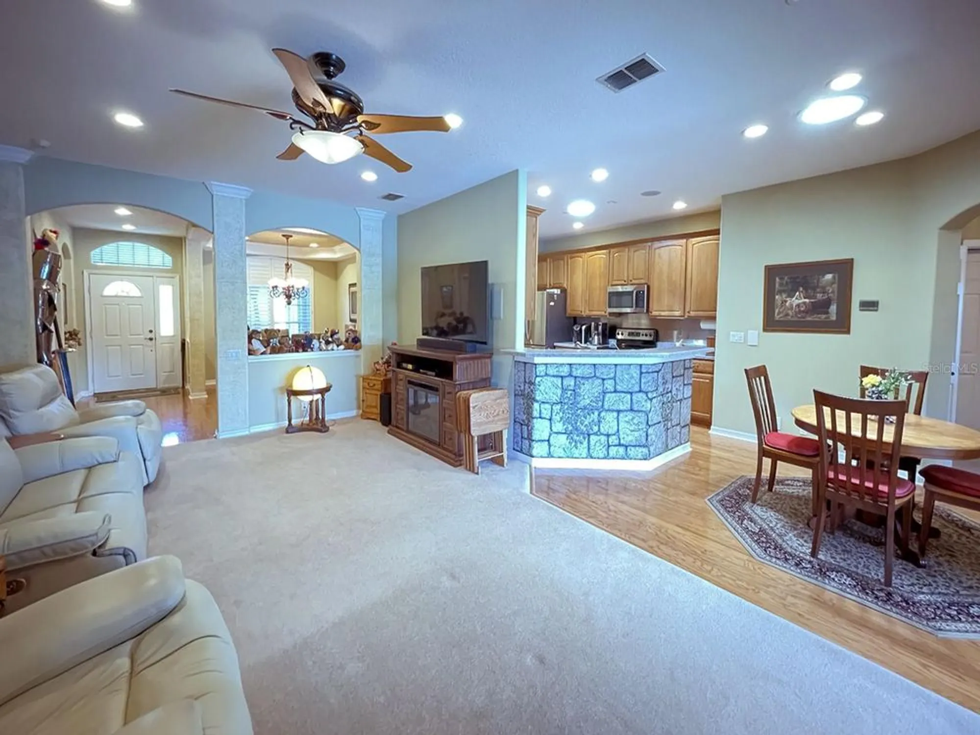 Property Slideshow image 19 of 45 | 4361 whistlewood cir, Lakeland, FL, 33811