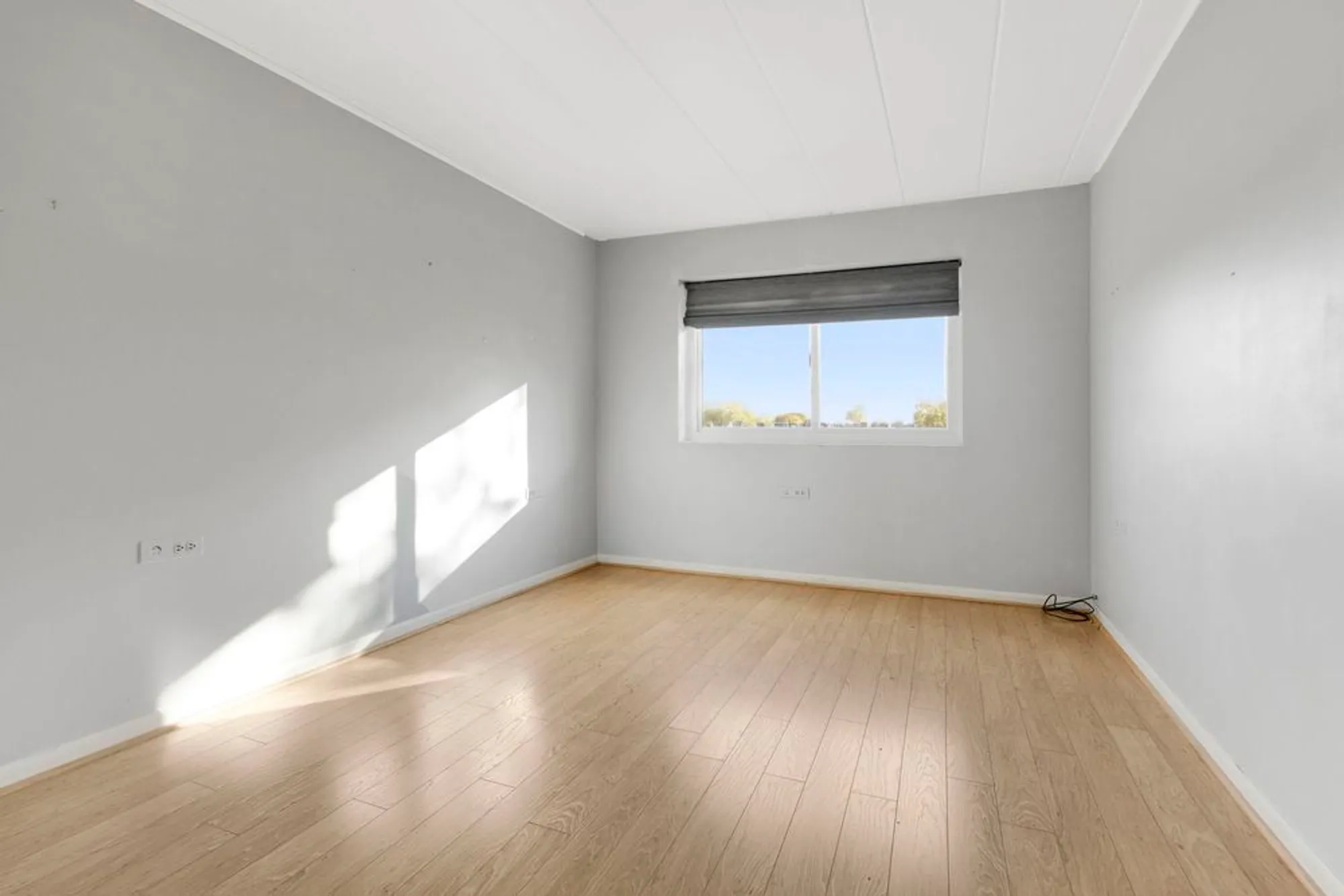 Property Slideshow image 9 of 15 | 5300 walnut ave 18e, Downers Grove, IL, 60515