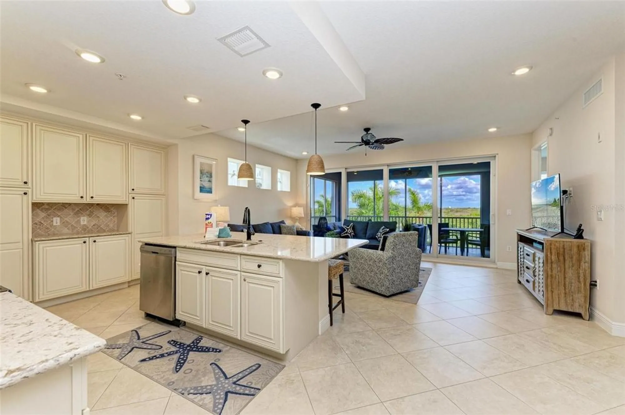 Property Slideshow image 6 of 89 | 391 aruba cir unit 302, Bradenton, FL, 34209