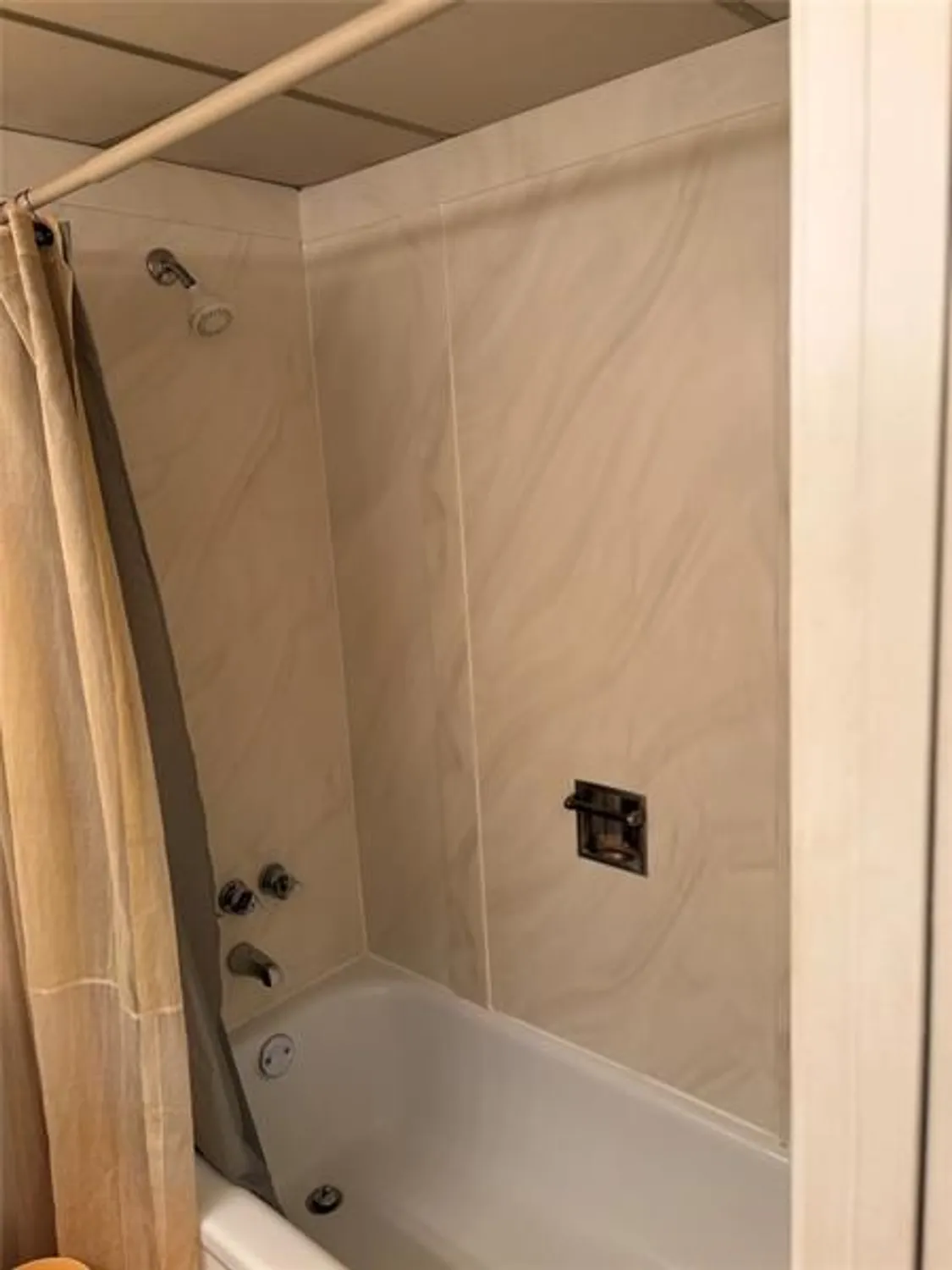 Property Slideshow image 10 of 17 | 5900 nw 44th st 607, Lauderhill, FL, 33319