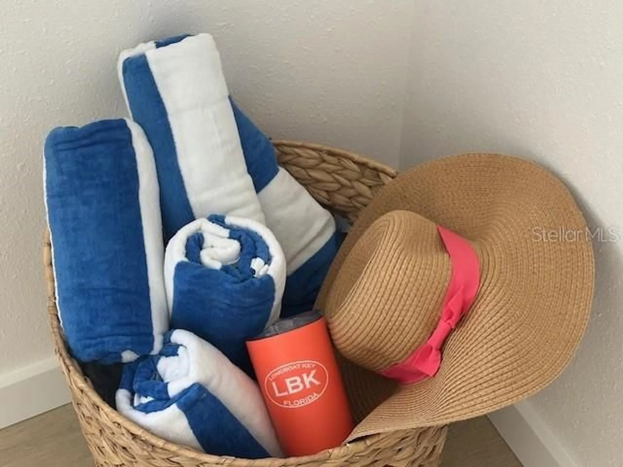 Property Slideshow image 20 of 34 | 669 spanish dr n # 21, Longboat Key, FL, 34228