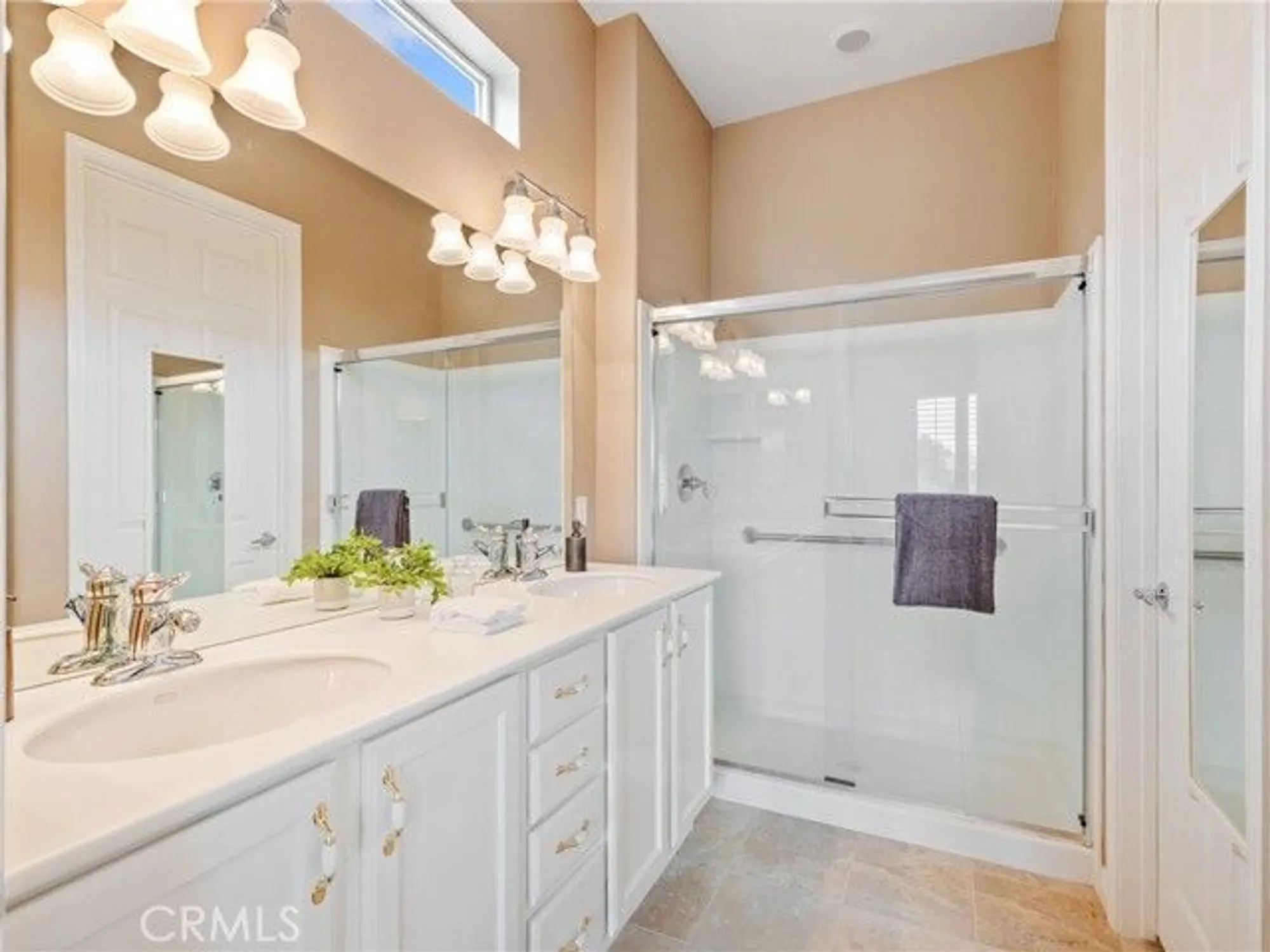 Property Slideshow image 26 of 36 | 10364 lakeshore dr, Apple Valley, CA, 92308