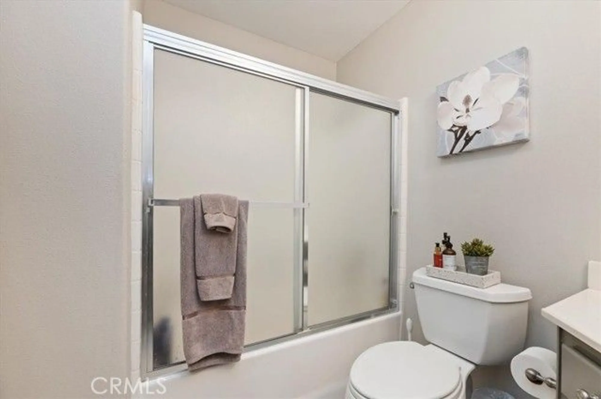 Property Slideshow image 25 of 59 | 23975 via pamilla, Murrieta, CA, 92562