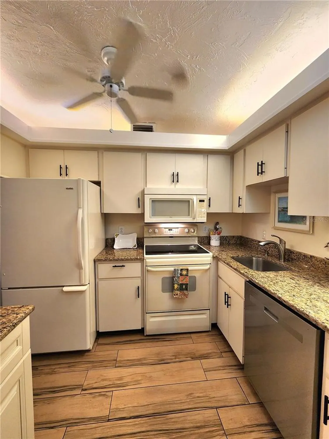 Property Slideshow image 16 of 40 | 4632 red maple rd 1204, Bradenton, FL, 34210