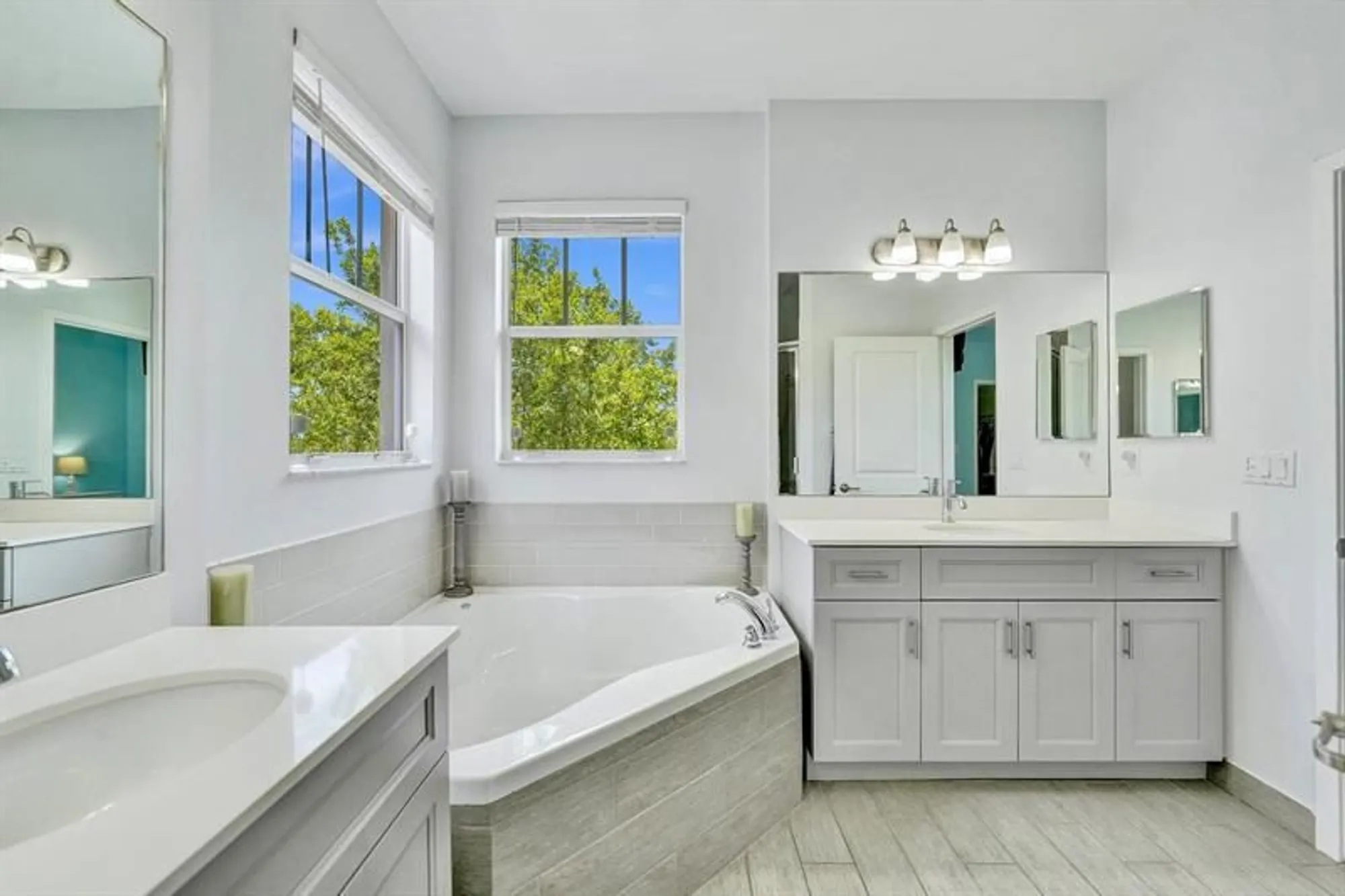 Property Slideshow image 26 of 47 | 4700 nw 48th ave, Tamarac, FL, 33319