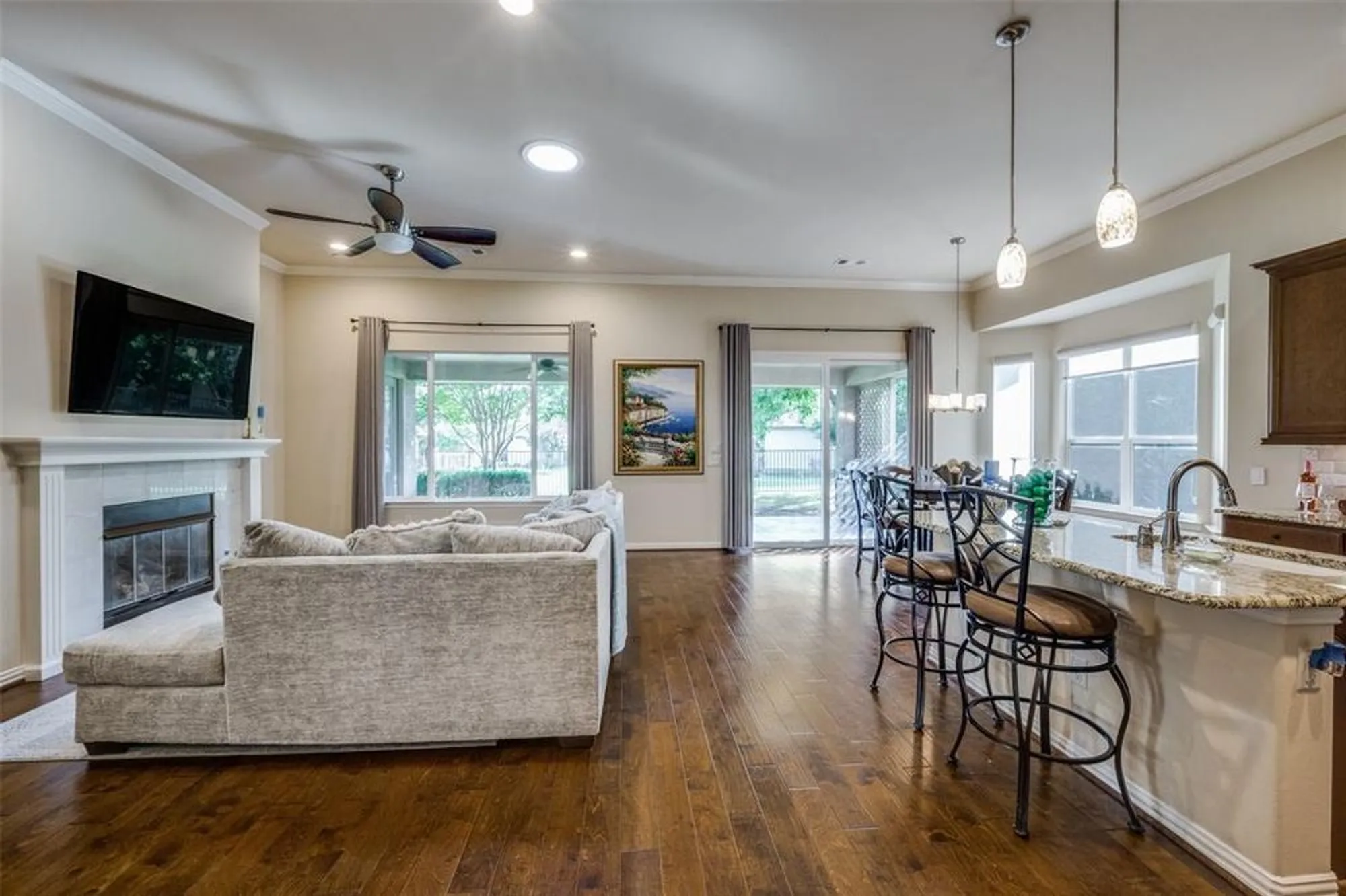 Property Slideshow image 12 of 39 | 11800 southerland dr, Denton, TX, 76207