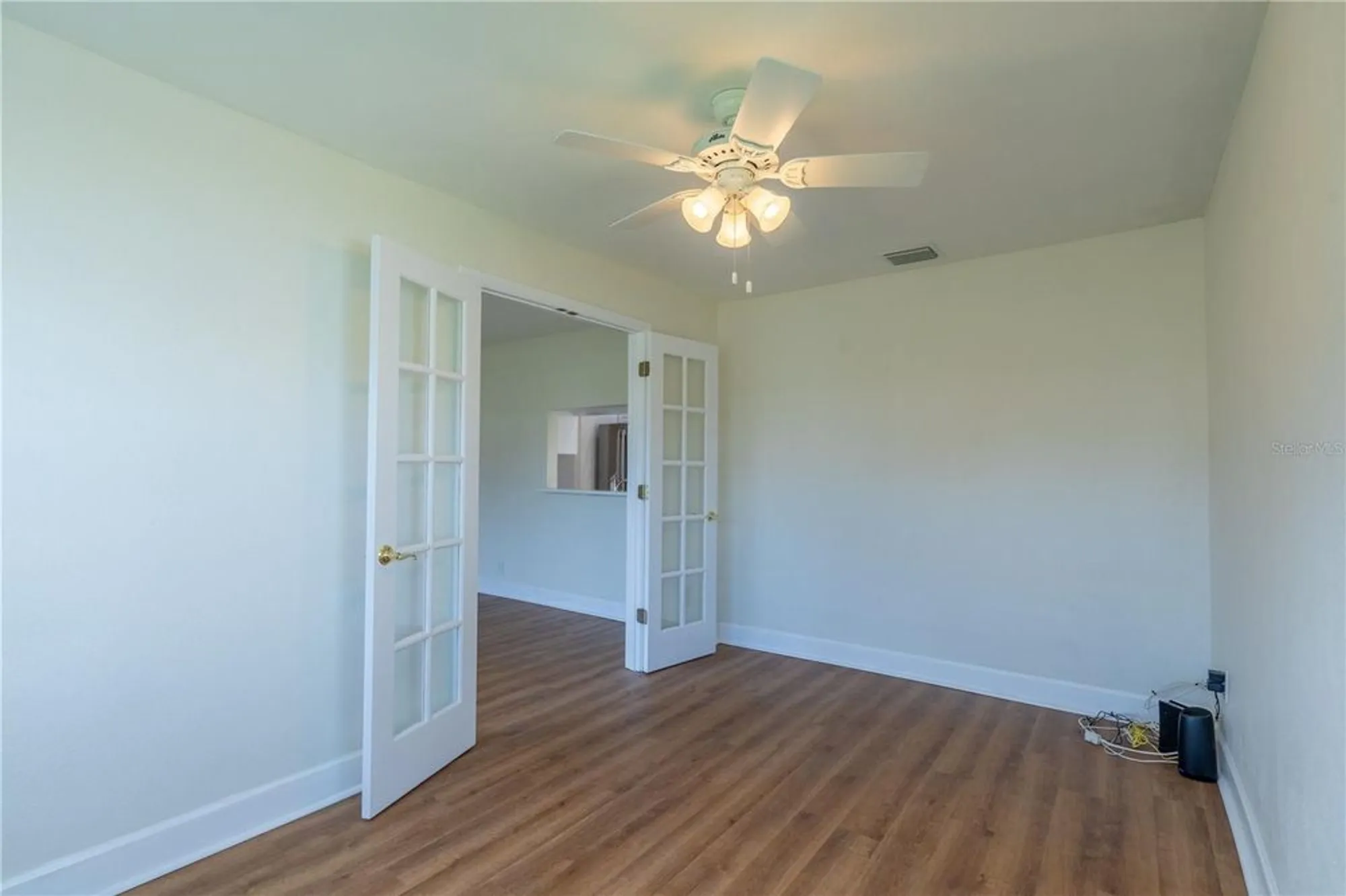 Property Slideshow image 23 of 37 | 9221 40th way n # 5, Pinellas Park, FL, 33782