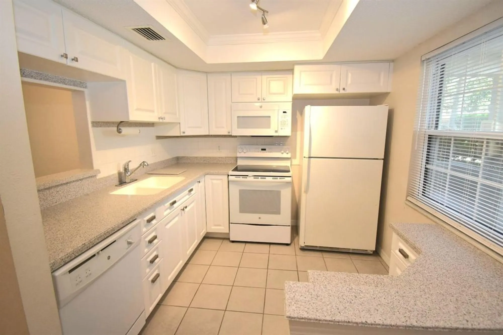 Property Slideshow image 6 of 30 | 946 virginia st apt 102, Dunedin, FL, 34698