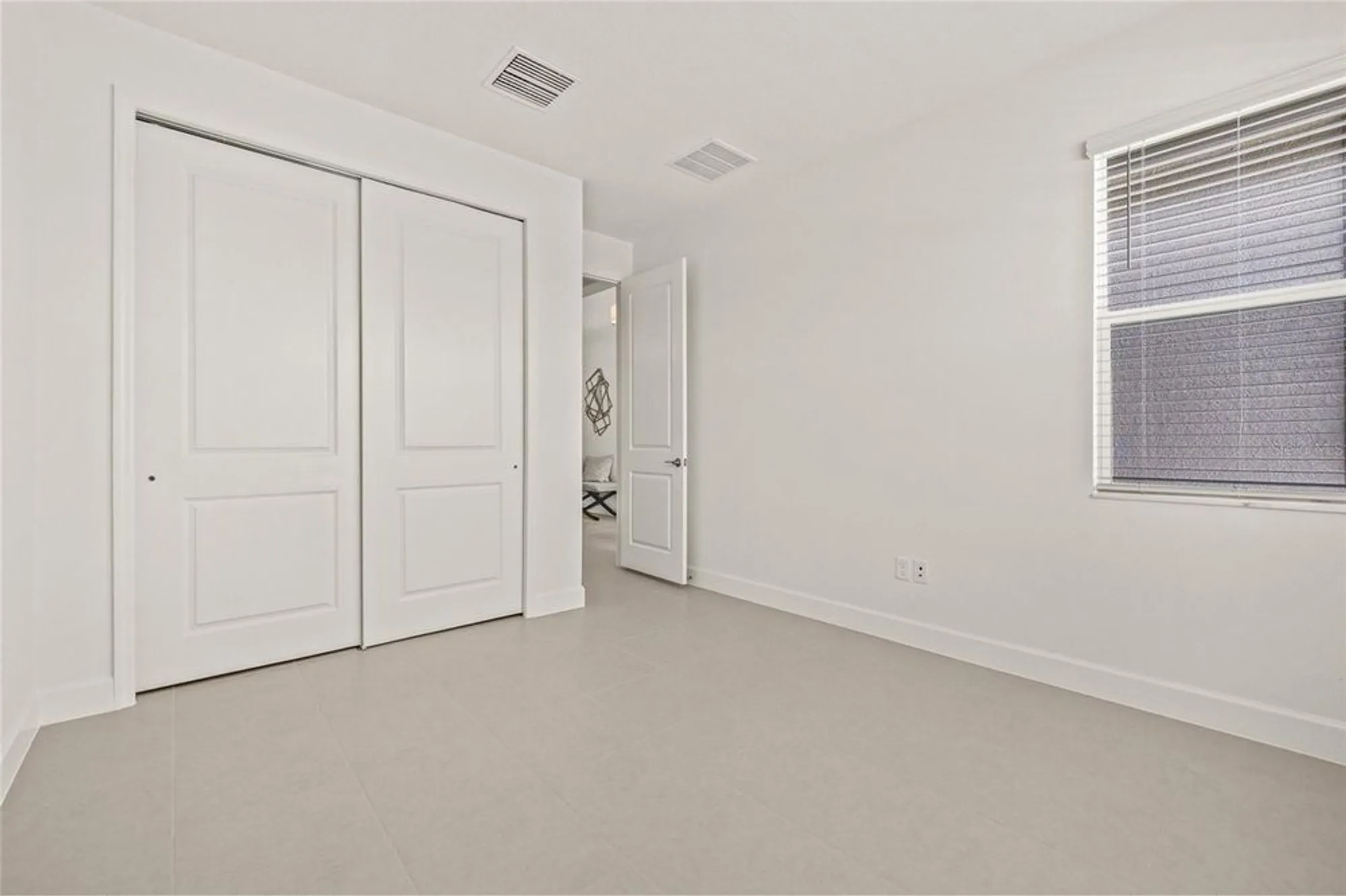 Property Slideshow image 36 of 47 | 32565 veneto pl, Wesley Chapel, FL, 33543