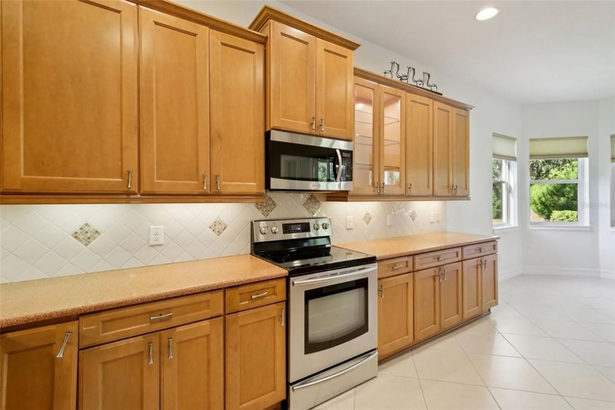 Property Slideshow image 19 of 53 | 5004 sandy brook cir, Wimauma, FL, 33598