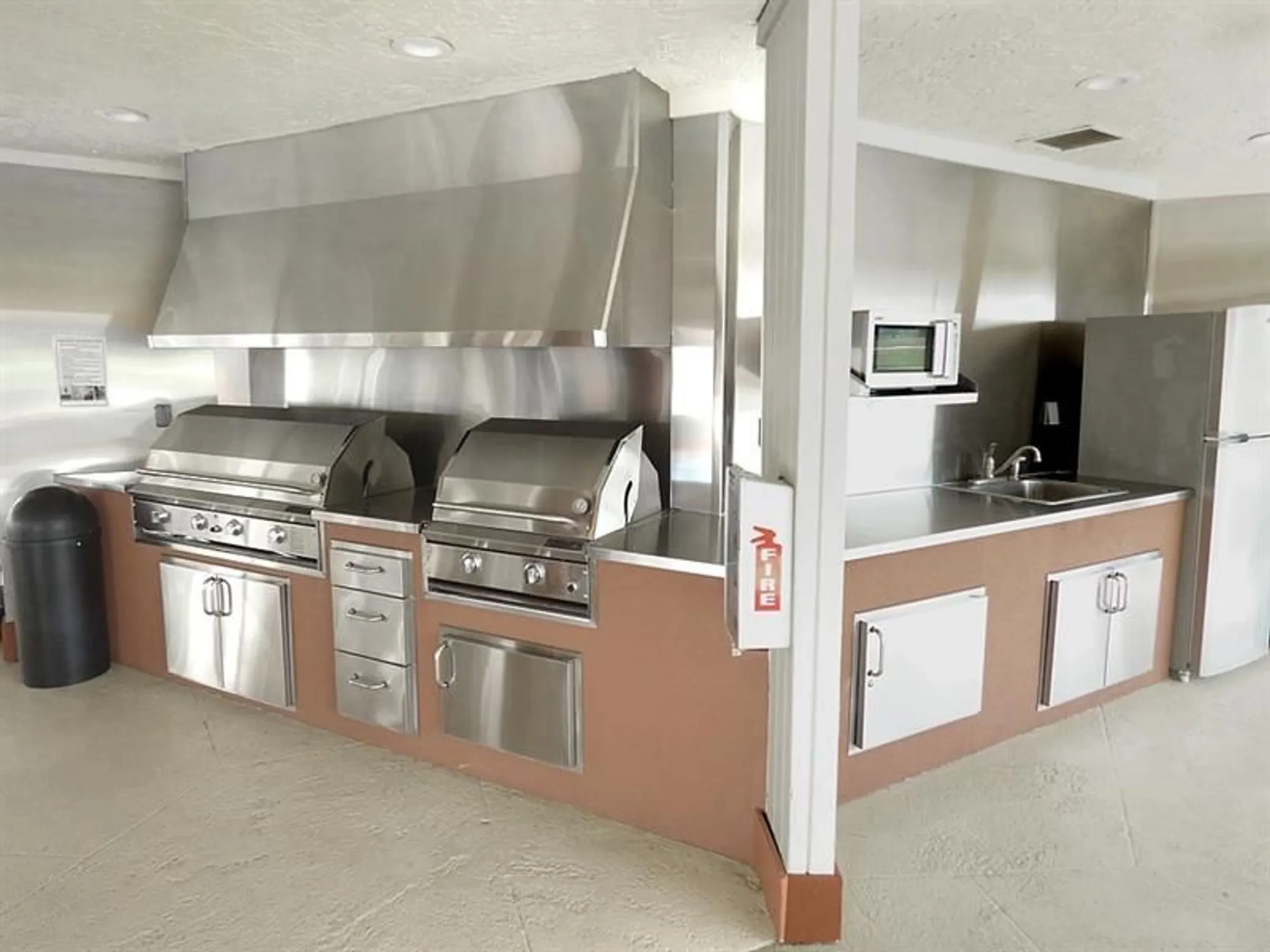 Property Slideshow image 13 of 17 | 211 s hollybrook dr apt 107, Pembroke Pines, FL, 33025