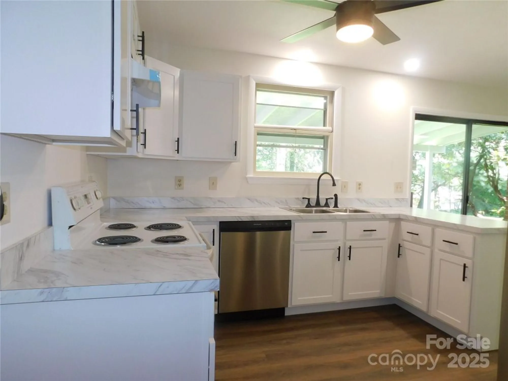 Property Slideshow image 6 of 33 | 125 fulton dr, Hendersonville, NC, 28792