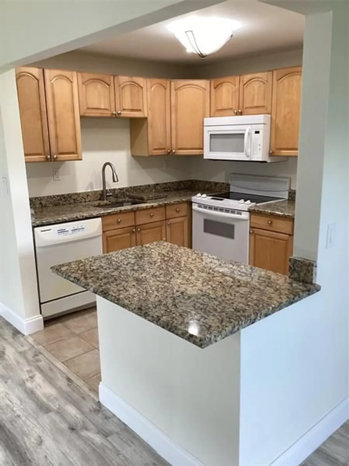 Property Slideshow image 5 of 9 | 880 normandy s # 880, Delray Beach, FL, 33484