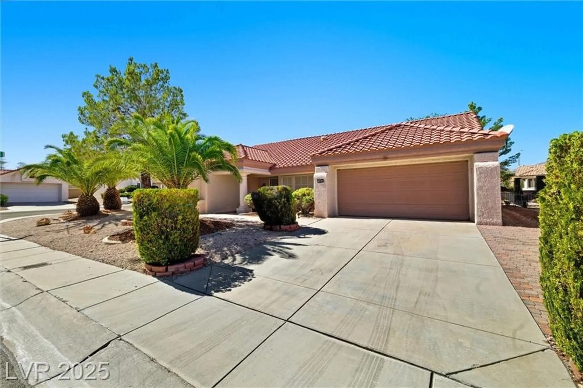 Property Slideshow image 5 of 66 | 3001 merimar dr, Las Vegas, NV, 89134