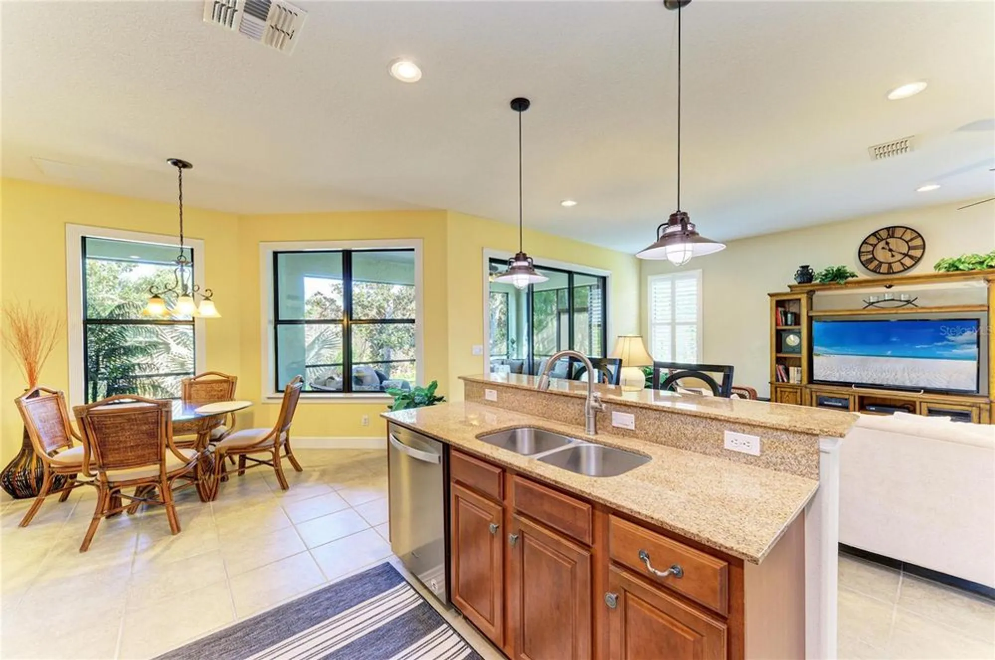 Property Slideshow image 11 of 50 | 1867 batello dr, Venice, FL, 34292