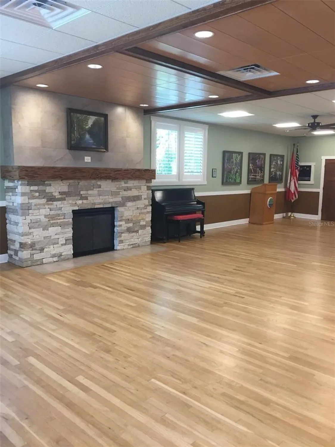 Property Slideshow image 71 of 79 | 3681 ridgemont ct, Palm Harbor, FL, 34684