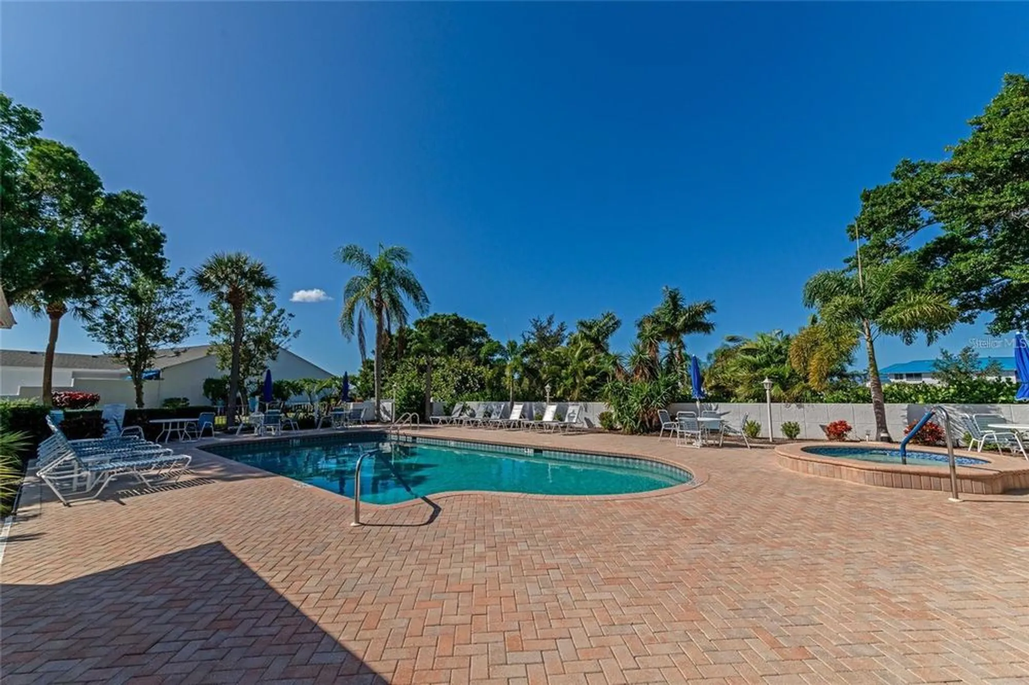 Property Slideshow image 10 of 37 | 967 waterside ln, Bradenton, FL, 34209