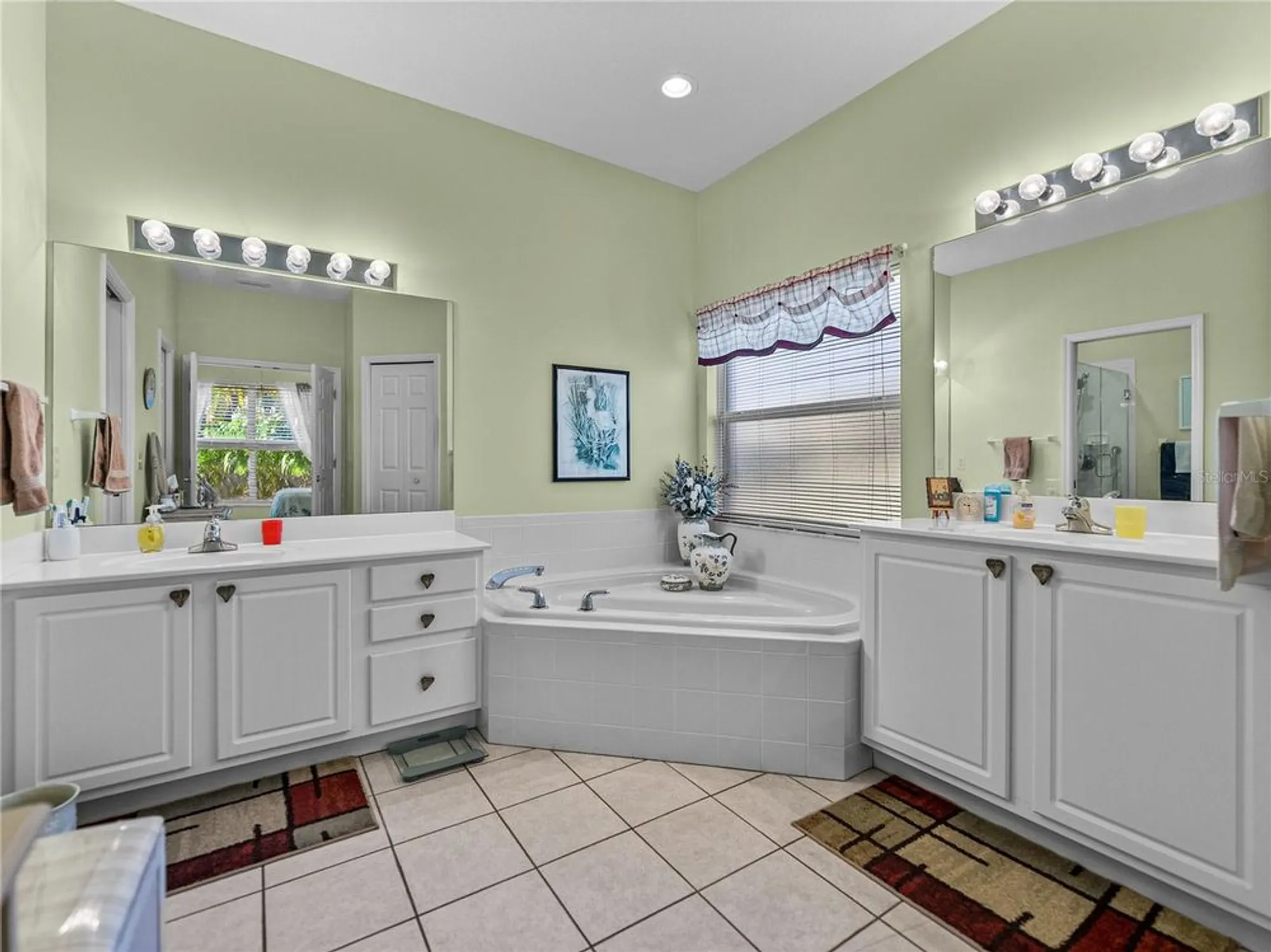 Property Slideshow image 43 of 100 | 4184 aberdeen ln, Lake Wales, FL, 33859