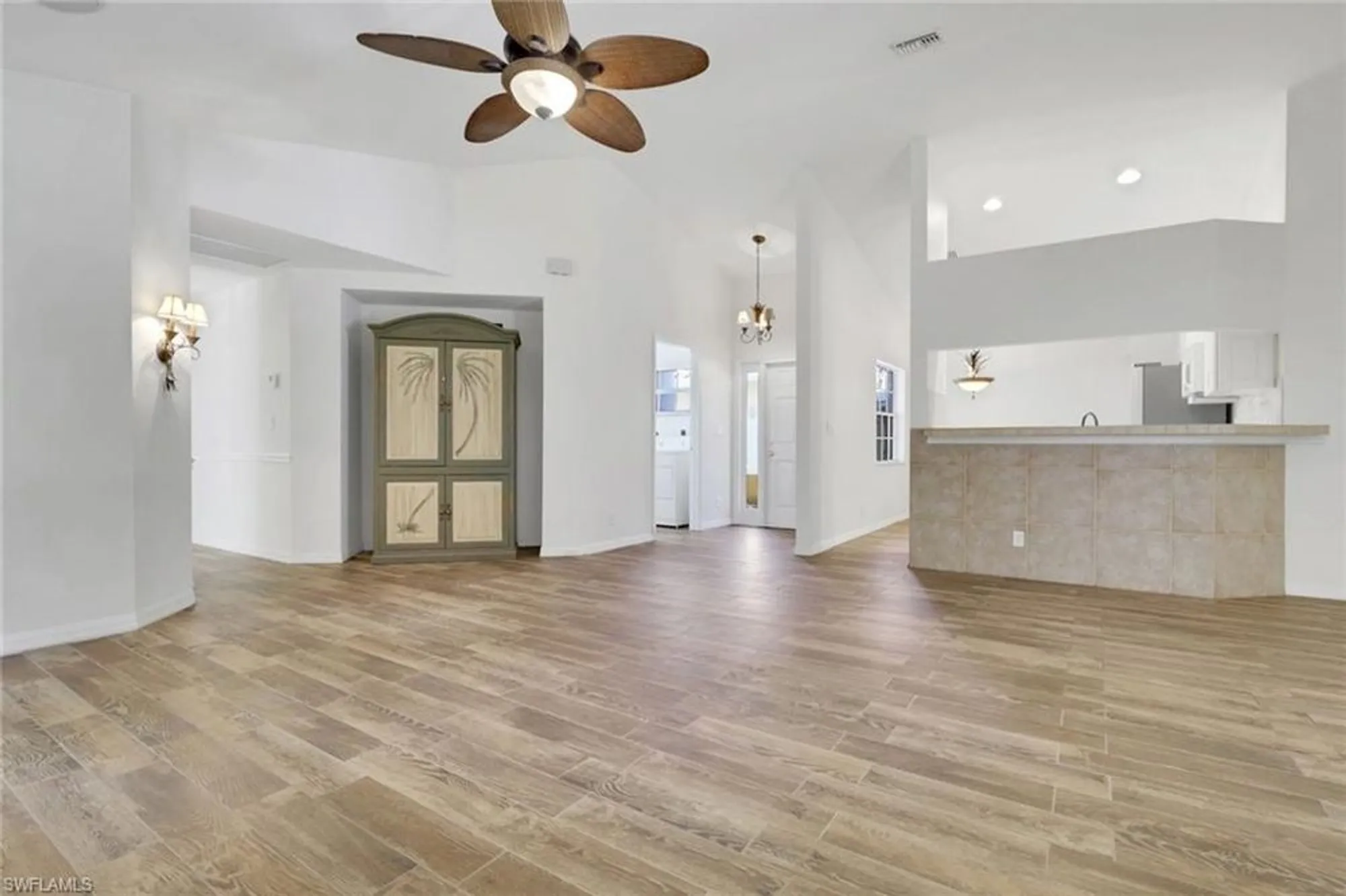 Property Slideshow image 7 of 49 | 8896 cascades isle blvd, Estero, FL, 33928