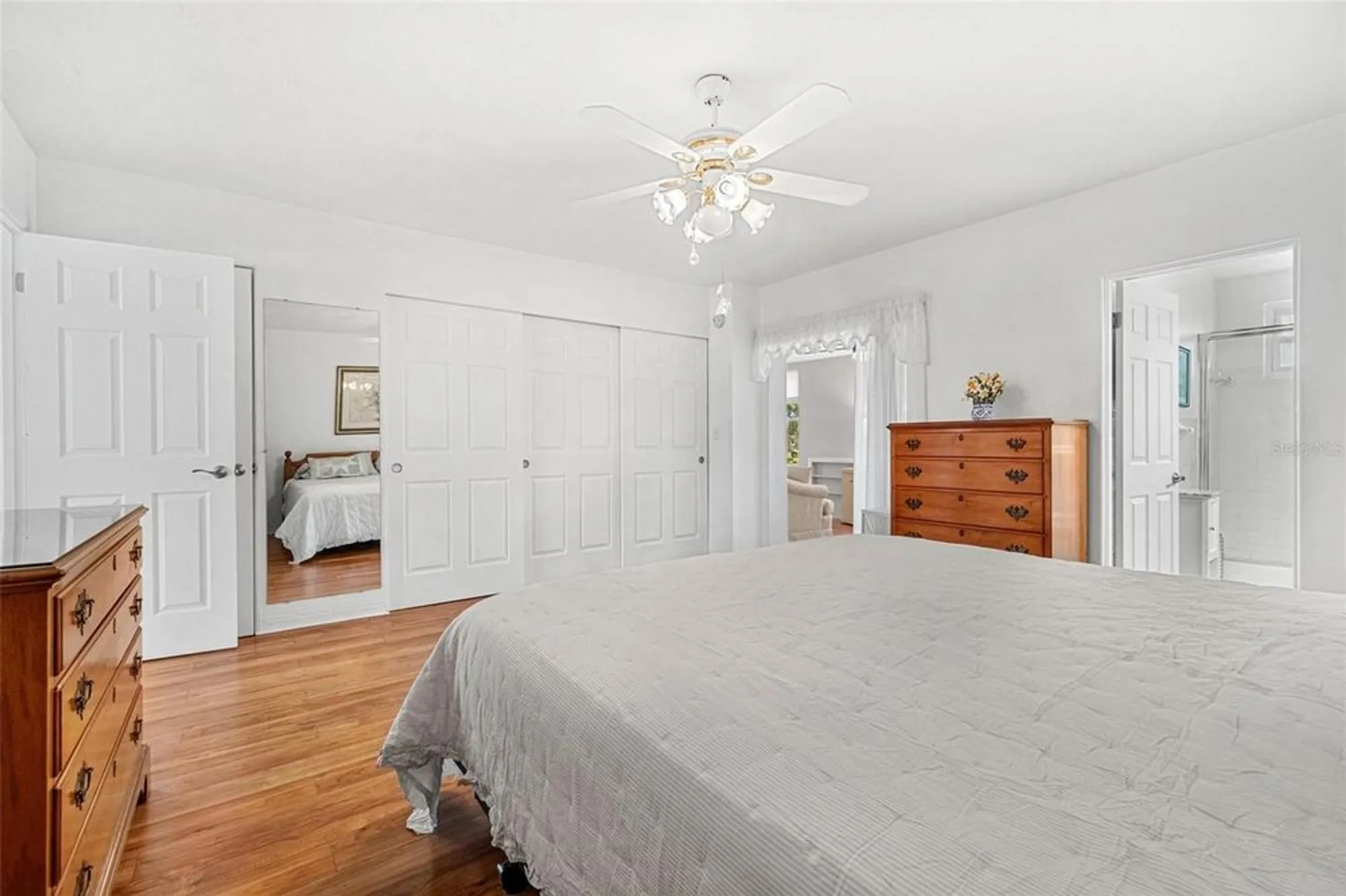 Property Slideshow image 11 of 70 | 2430 brazilia dr 28, Clearwater, FL, 33763