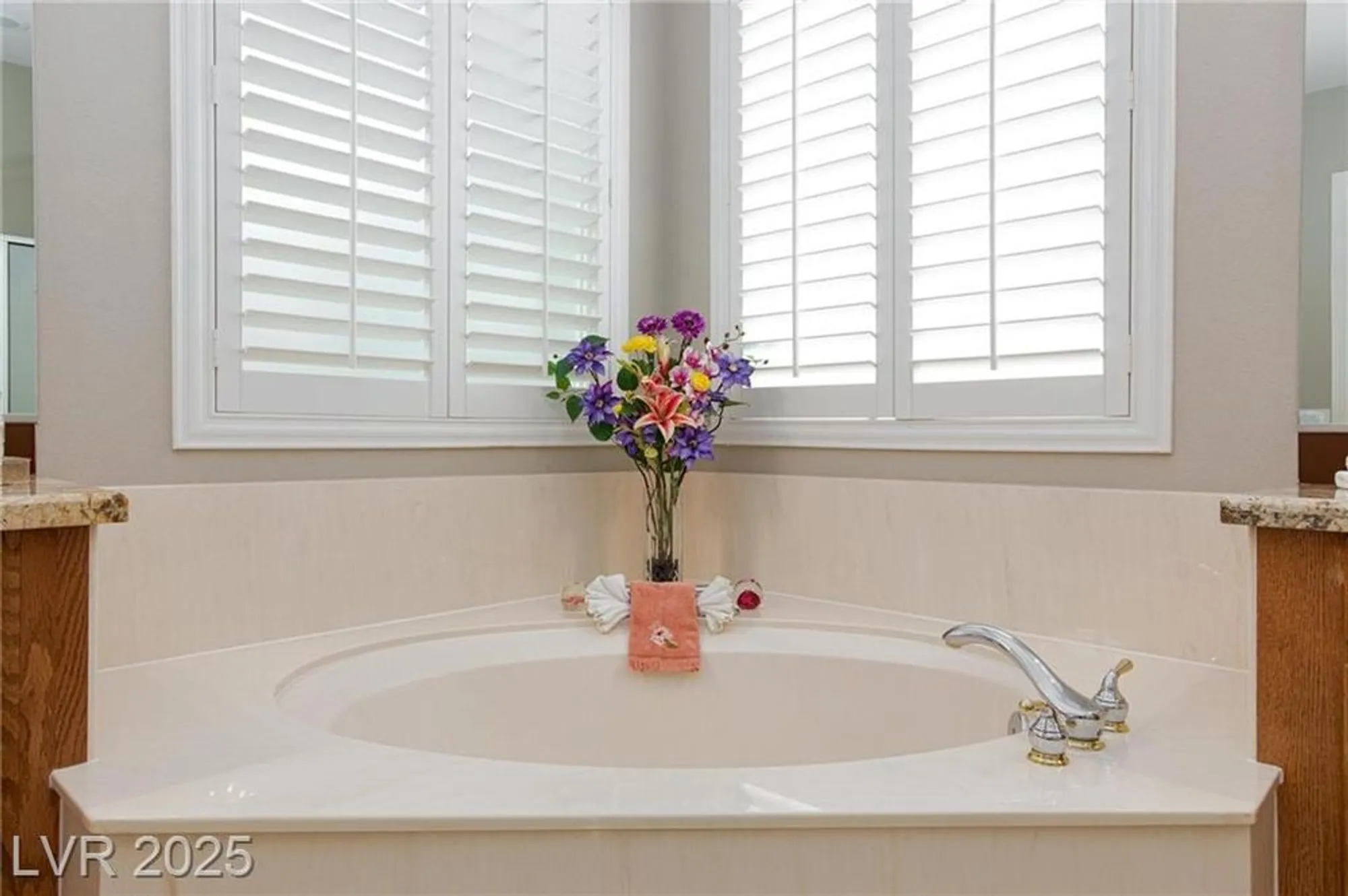 Property Slideshow image 22 of 43 | 2120 twin falls dr, Henderson, NV, 89044