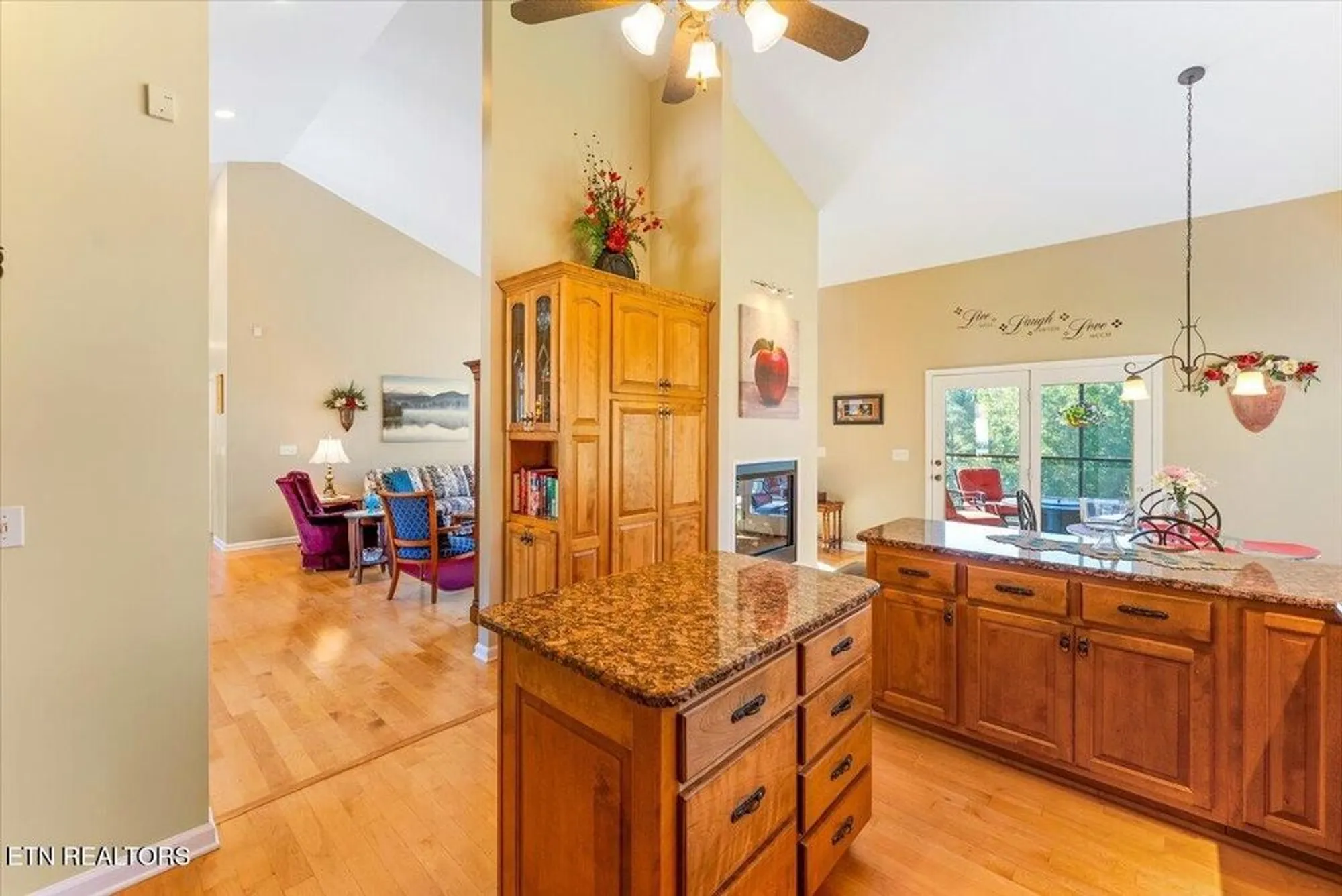 Property Slideshow image 32 of 55 | 108 wewoka way, Loudon, TN, 37774