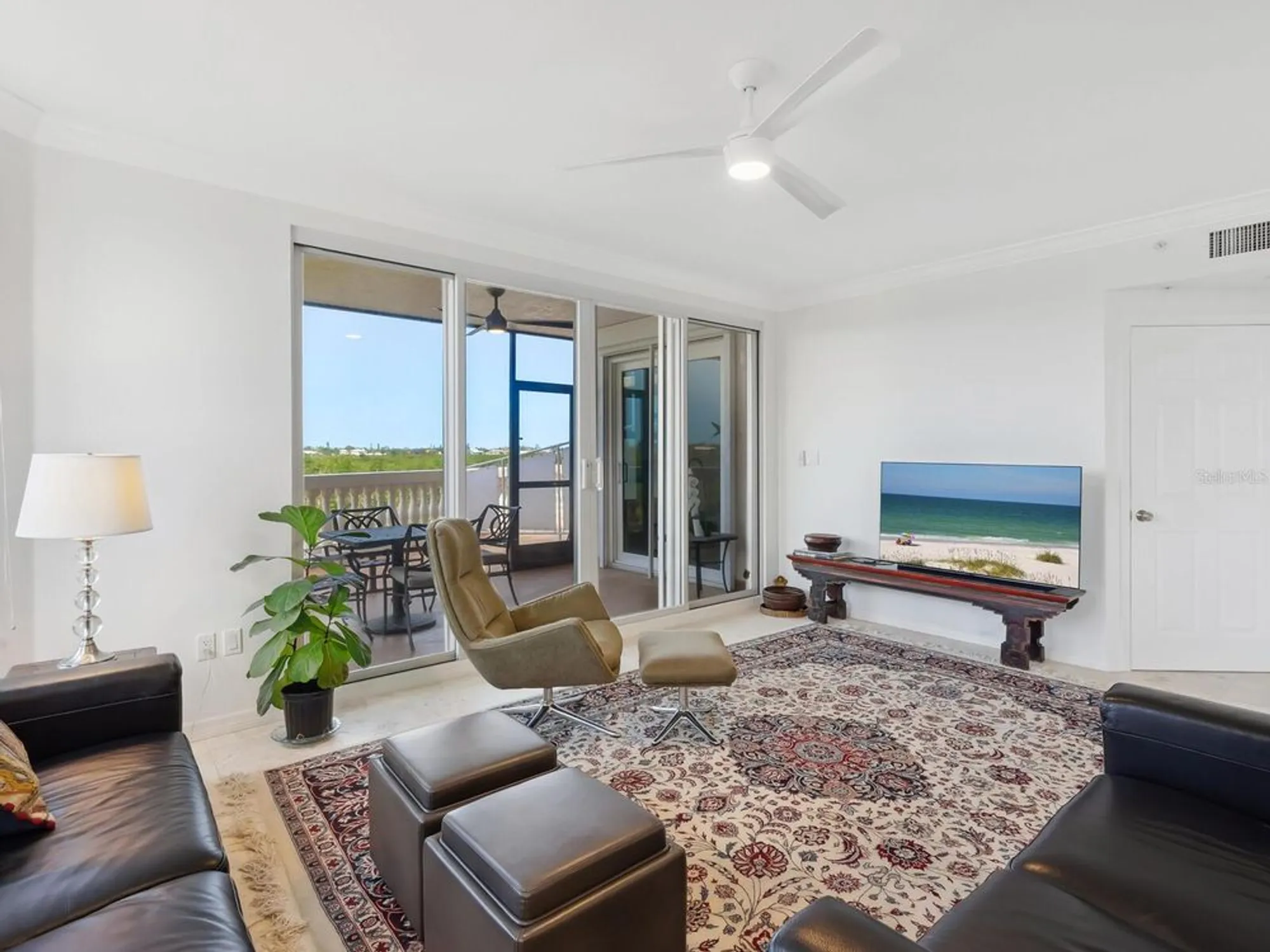 Property Slideshow image 11 of 61 | 5430 eagles point cir 101, Sarasota, FL, 34231