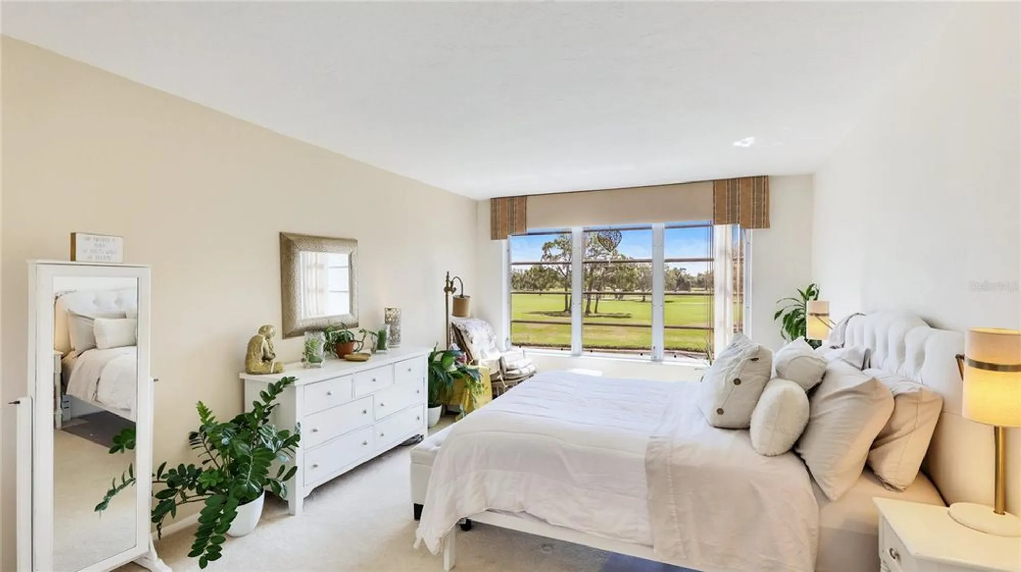 Property Slideshow image 12 of 23 | 7461 w country club dr 206, Sarasota, FL, 34243