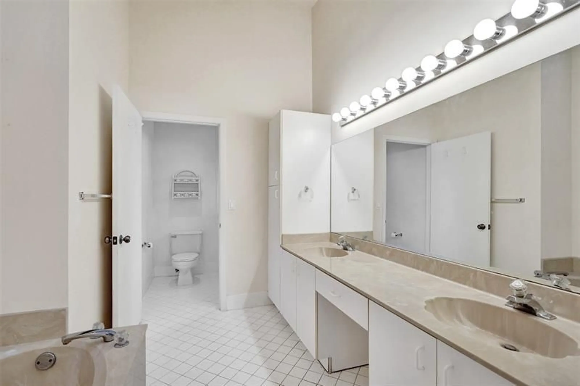 Property Slideshow image 26 of 33 | 8860 boatswain dr, Boynton Beach, FL, 33436