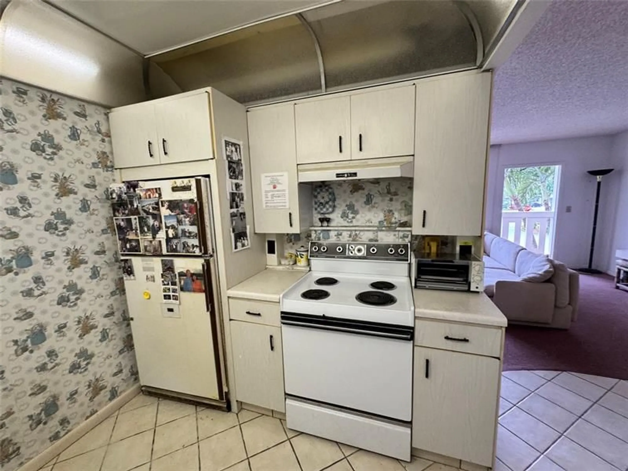 Property Slideshow image 18 of 36 | 2029 cambridge b # 2029, Deerfield Beach, FL, 33442
