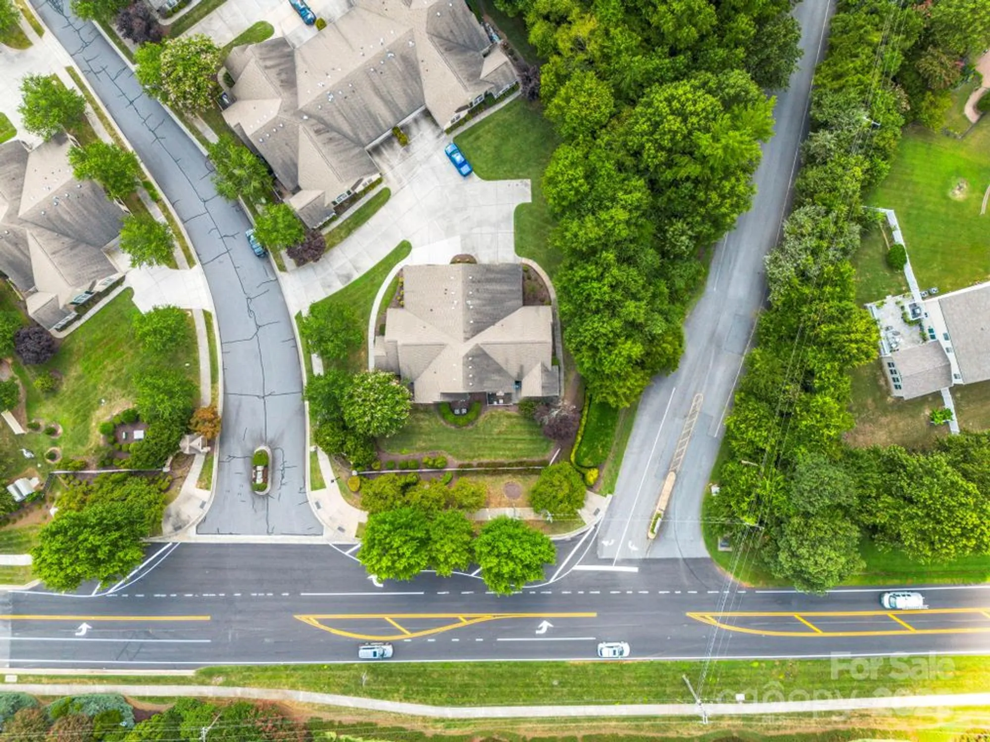 Property Slideshow image 24 of 31 | 2459 coltsview ln, Matthews, NC, 28105