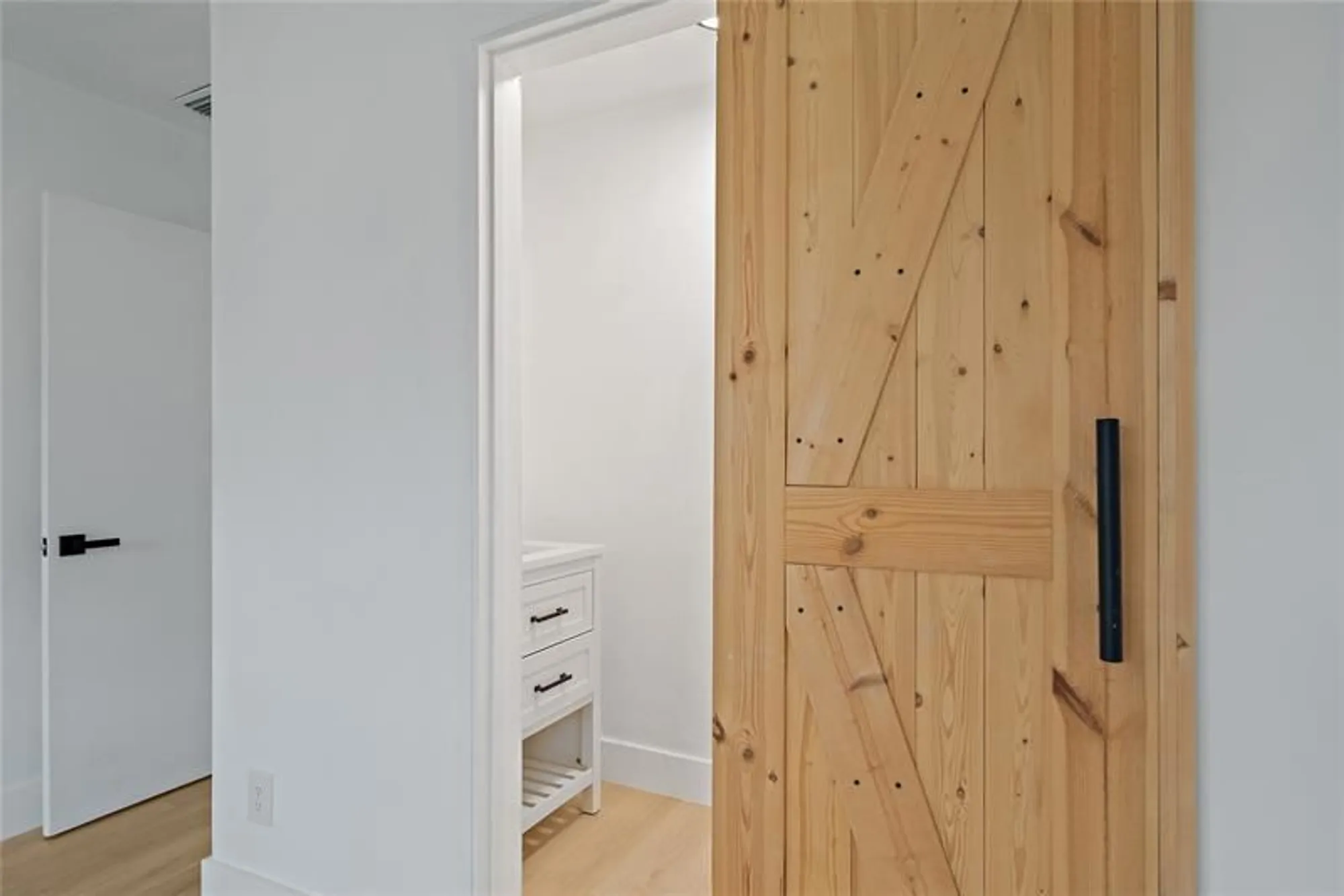 Property Slideshow image 16 of 34 | 4510 nw 49th dr, Tamarac, FL, 33319