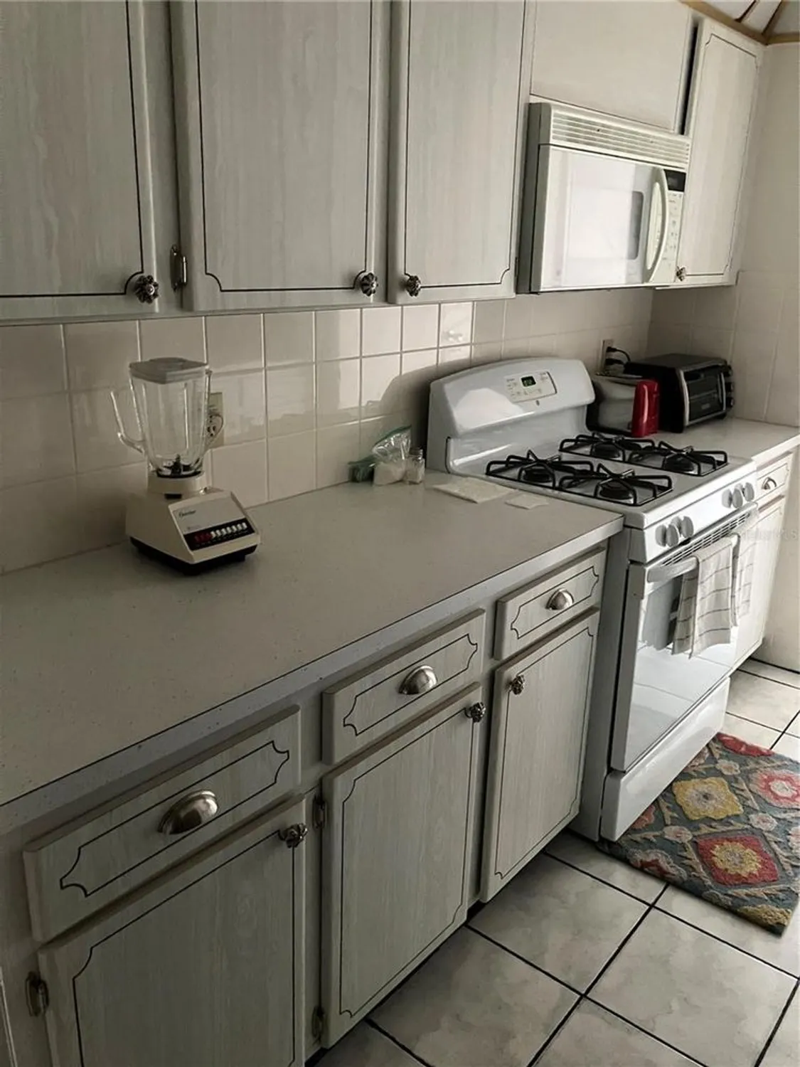 Property Slideshow image 6 of 15 | 5247 81st st n apt 18, Saint Petersburg, FL, 33709
