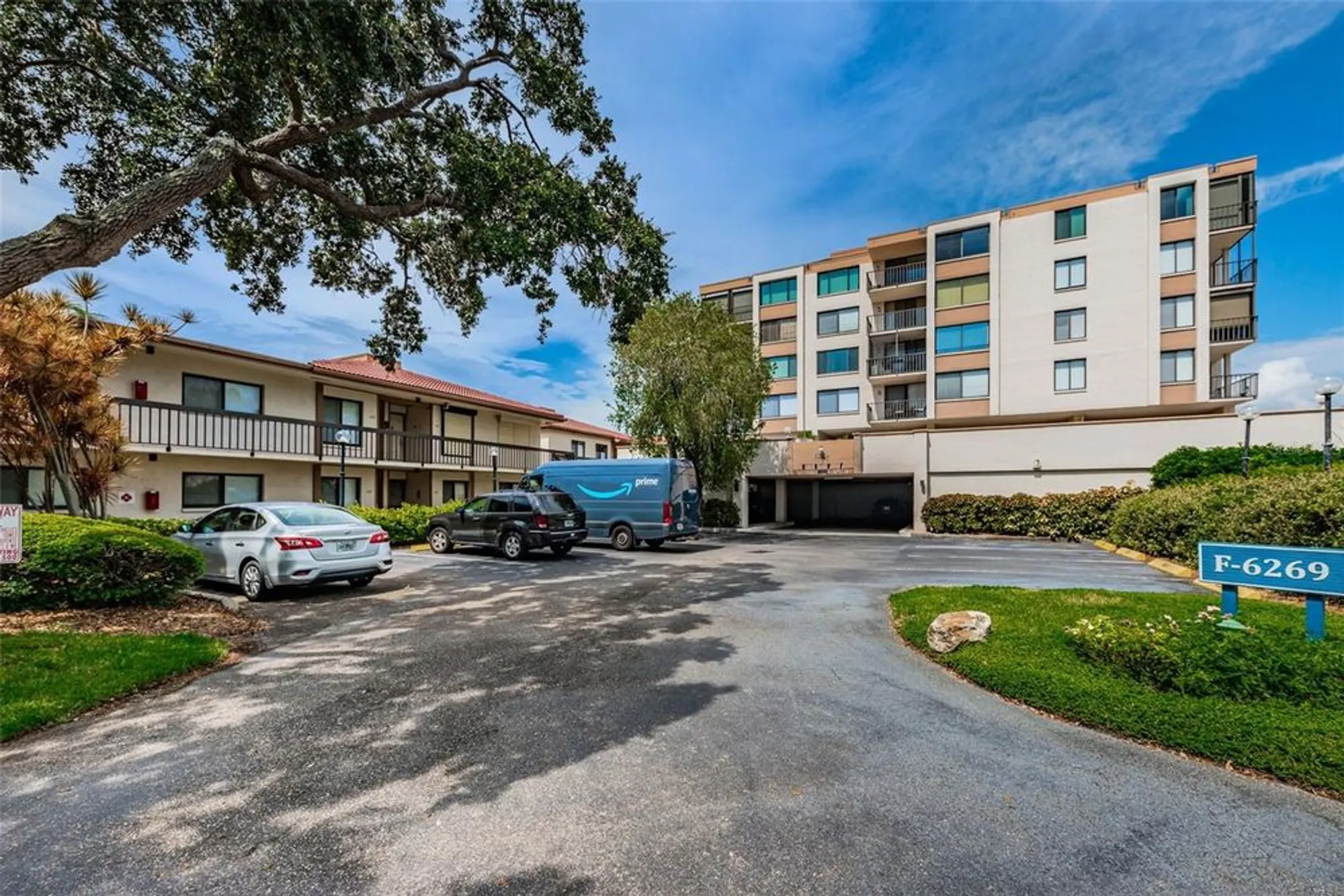 Property Slideshow image 2 of 64 | 6269 palma del mar blvd s apt 105, St Petersburg, FL, 33715