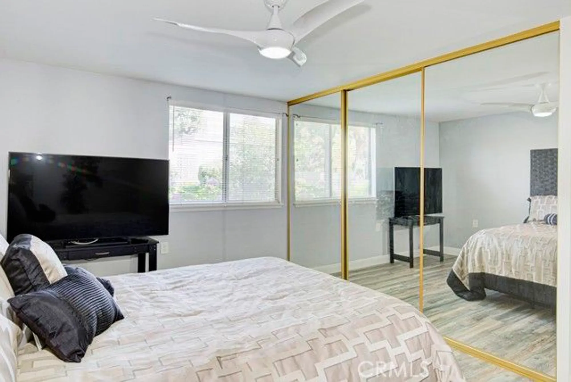 Property Slideshow image 18 of 32 | 245 calle aragon c, Laguna Woods, CA, 92637