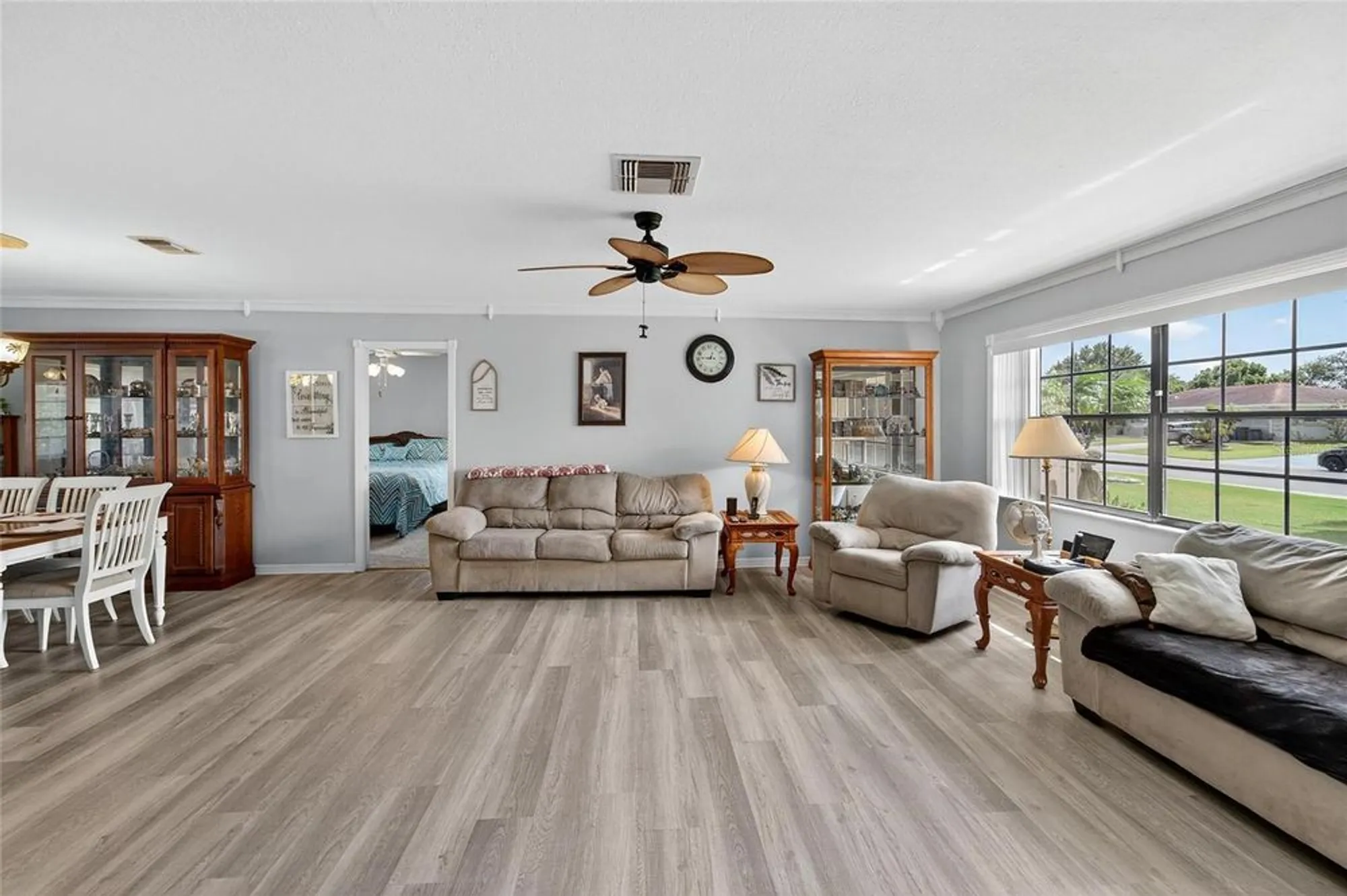 Property Slideshow image 5 of 63 | 645 fort duquesna dr, Sun City Center, FL, 33573