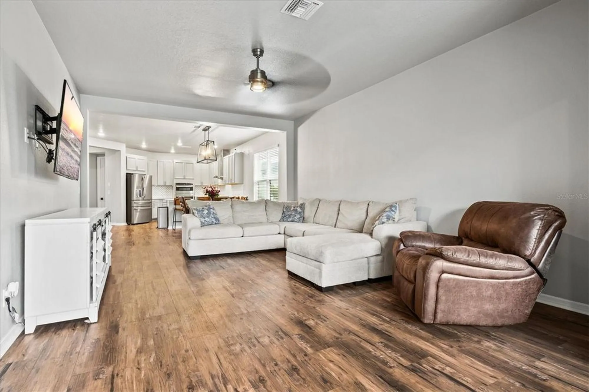 Property Slideshow image 18 of 95 | 5458 summit gln, Bradenton, FL, 34203