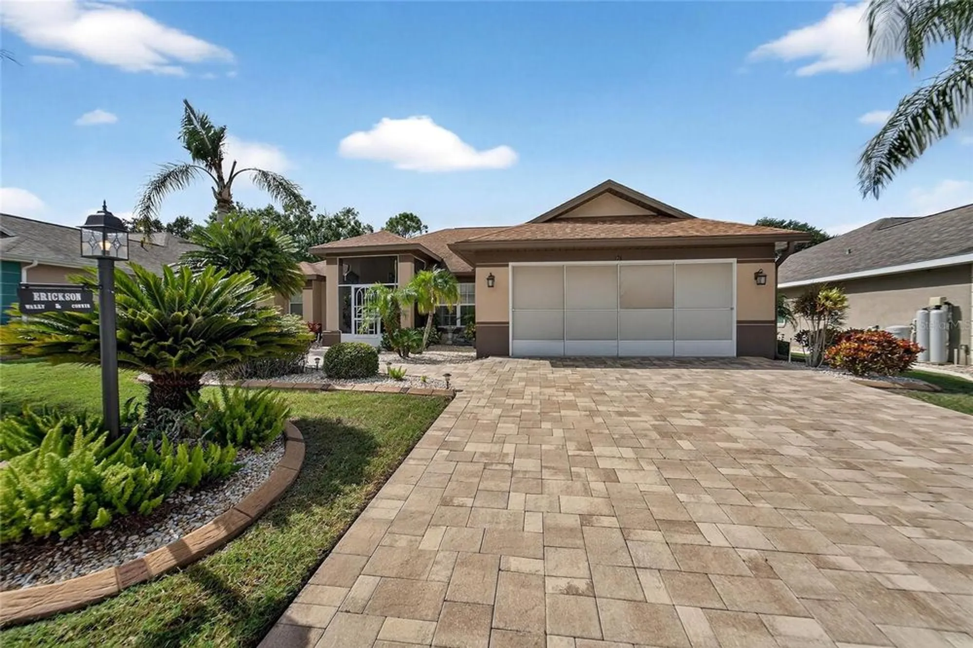 Property Slideshow image 2 of 73 | 326 caloosa palms ct, Sun City Center, FL, 33573