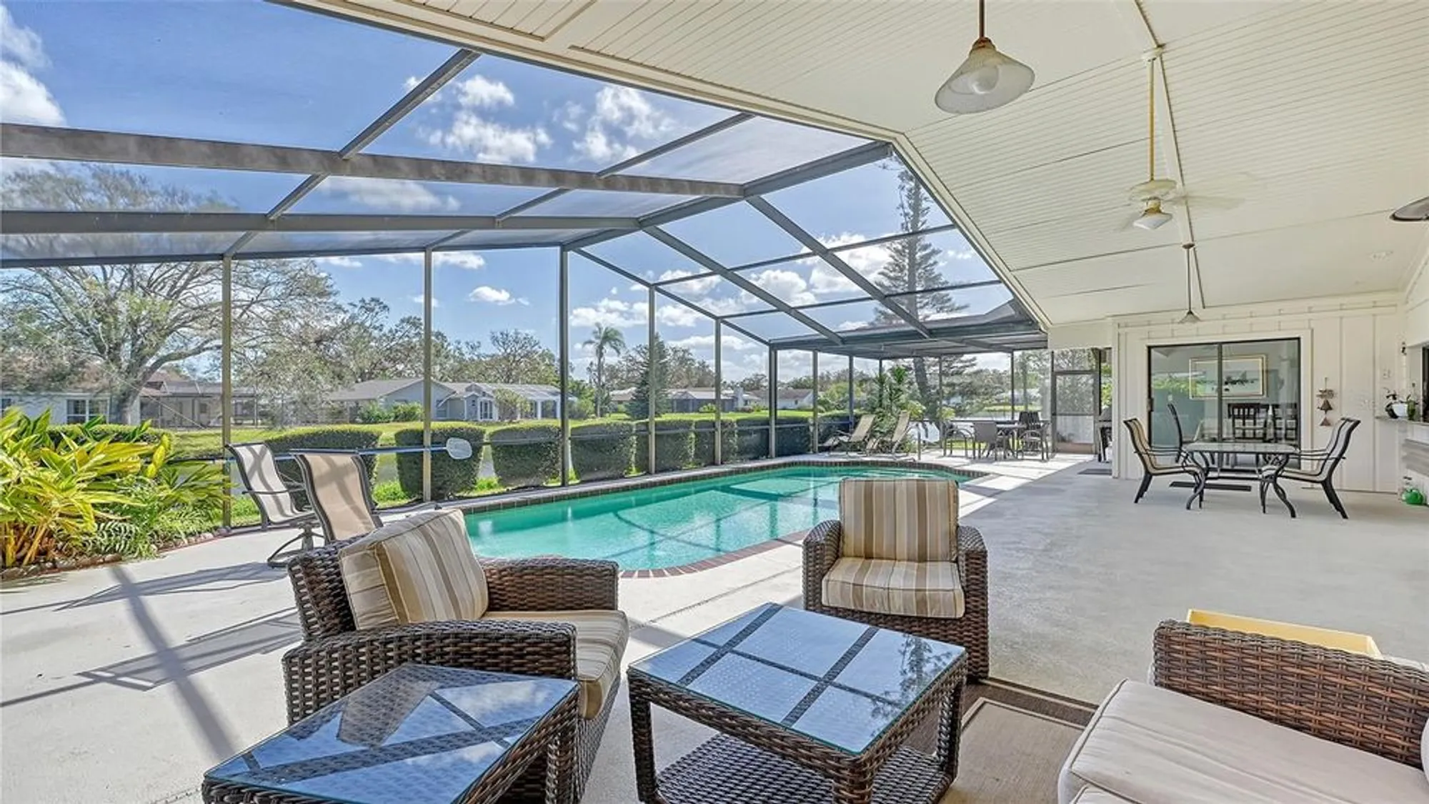 Property Slideshow image 10 of 87 | 5692 country lakes dr, Sarasota, FL, 34243