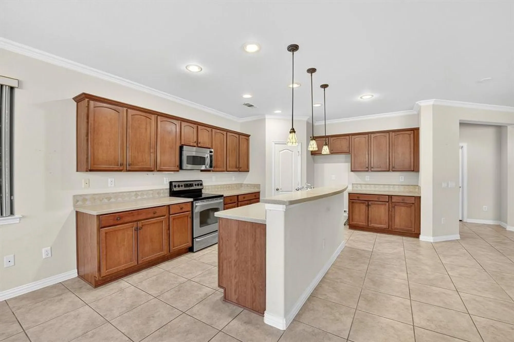 Property Slideshow image 14 of 27 | 9600 rosewood dr, Denton, TX, 76207