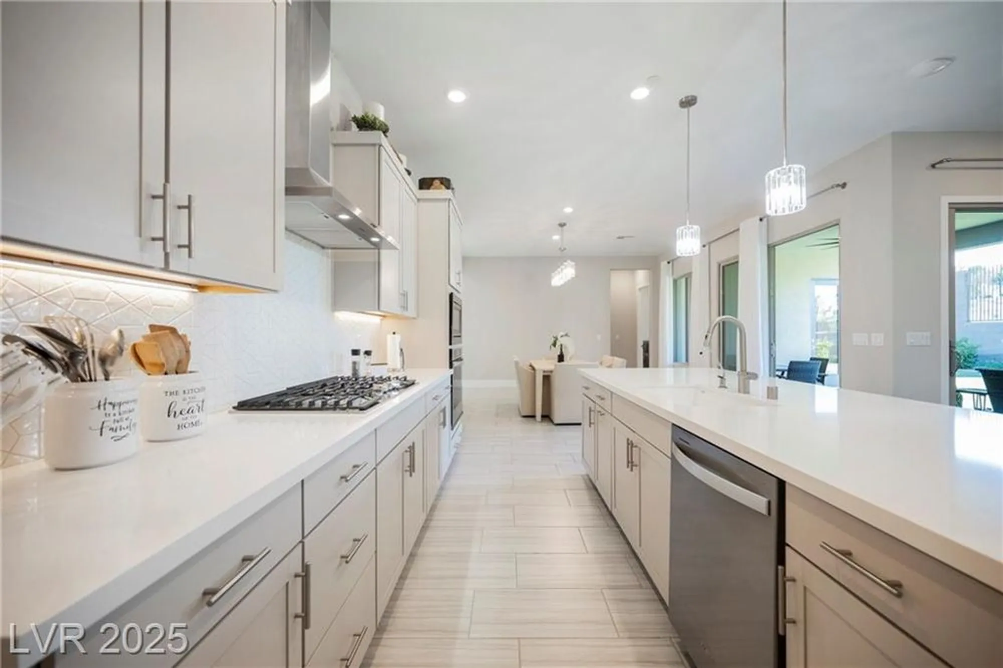 Property Slideshow image 8 of 67 | 10023 chrysolite pl, Las Vegas, NV, 89143