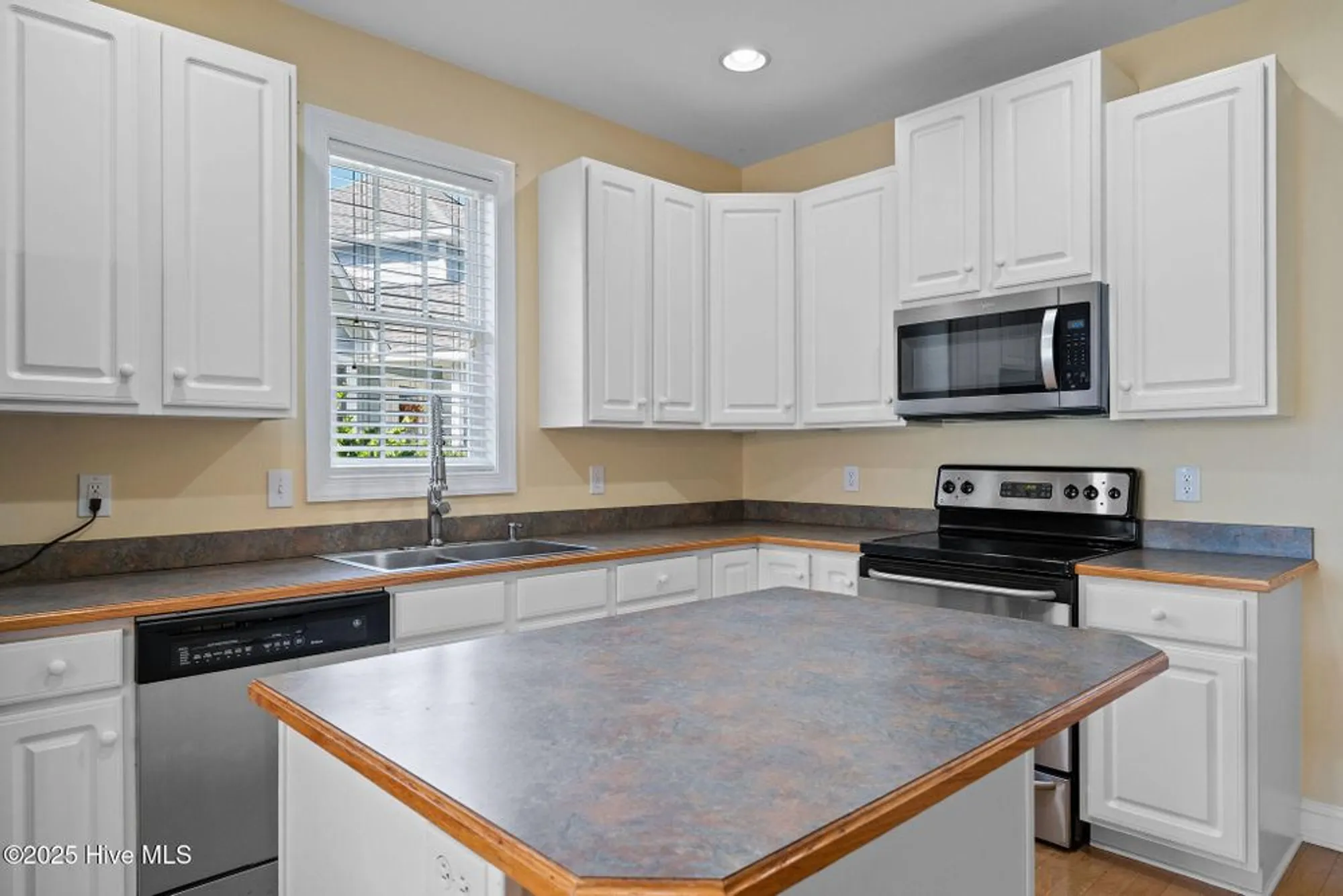 Property Slideshow image 26 of 75 | 3143 wild azalea way se, Southport, NC, 28461