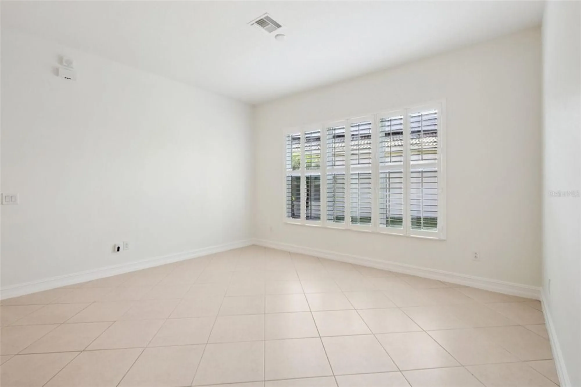 Property Slideshow image 25 of 53 | 5004 sandy brook cir, Wimauma, FL, 33598