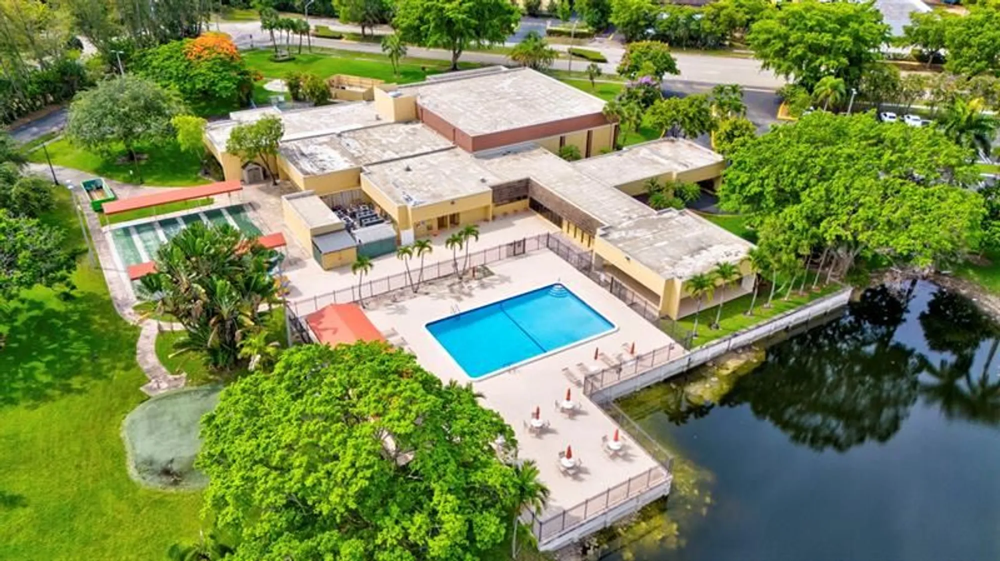 Property Slideshow image 26 of 31 | 5860 nw 64th ave apt 201, Tamarac, FL, 33319