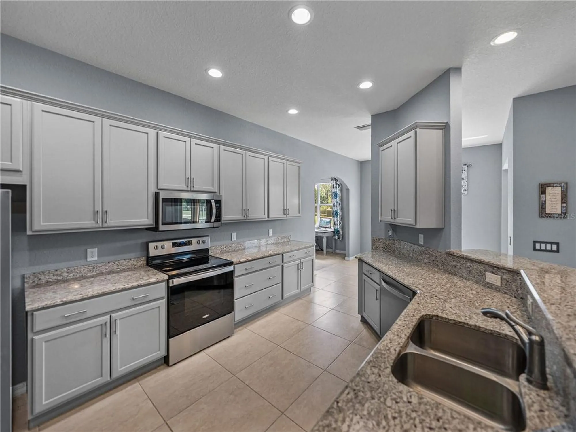 Property Slideshow image 14 of 90 | 1124 sawgrass dr, Winter Haven, FL, 33884